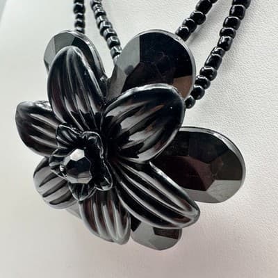Vintage Y2K Black Beaded Necklace Floral Pendant Statement Retro Boho Jewelry - Thumbnail 7