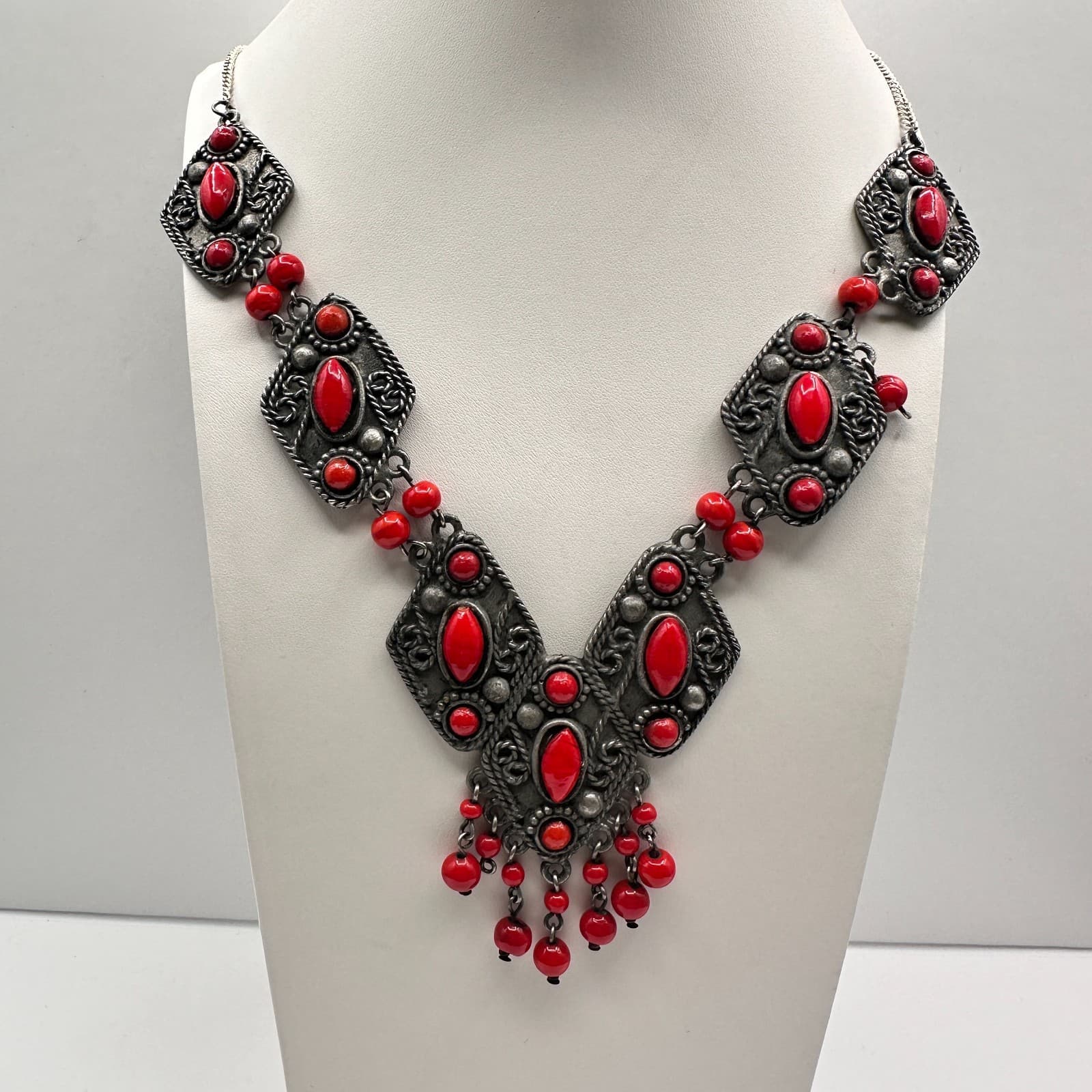 Vintage 90s Silver Tone Red Bead Statement Bib Necklace Boho Ethnic Jewelry - Thumbnail 2