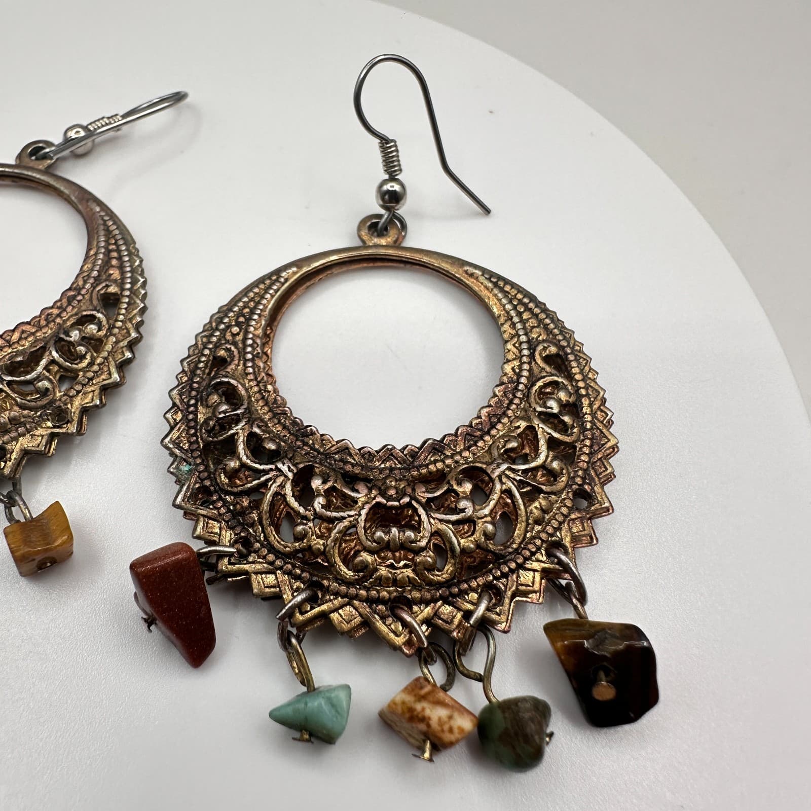 Vintage 90s Natural Stone Chip Crescent Hoop Earrings Bronze Tone Jewelry Boho - Thumbnail 3