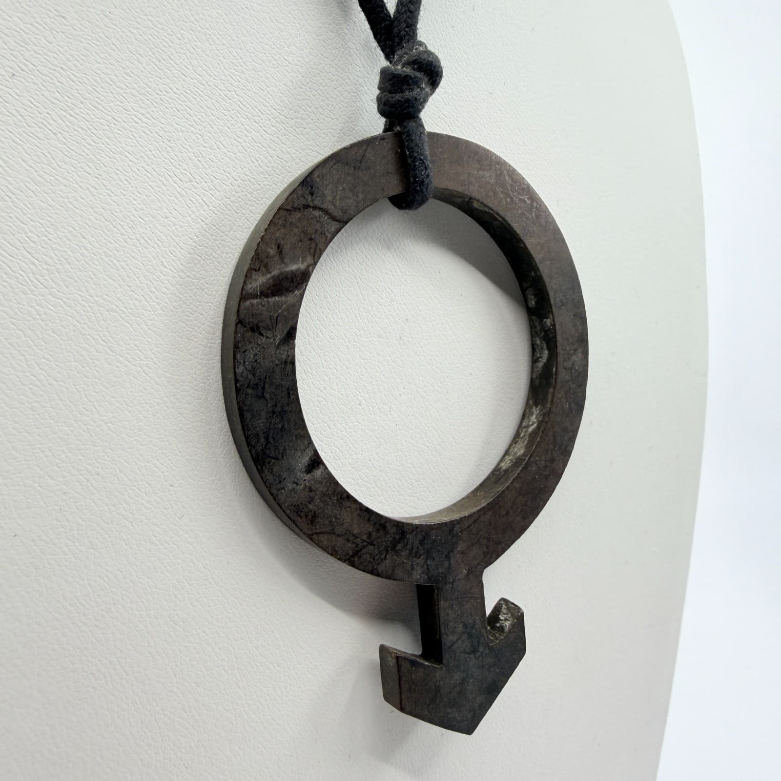 VTG Gothic Black Carved Wood Mars Male Symbol Pendant Necklace Statement Gift - Thumbnail 5