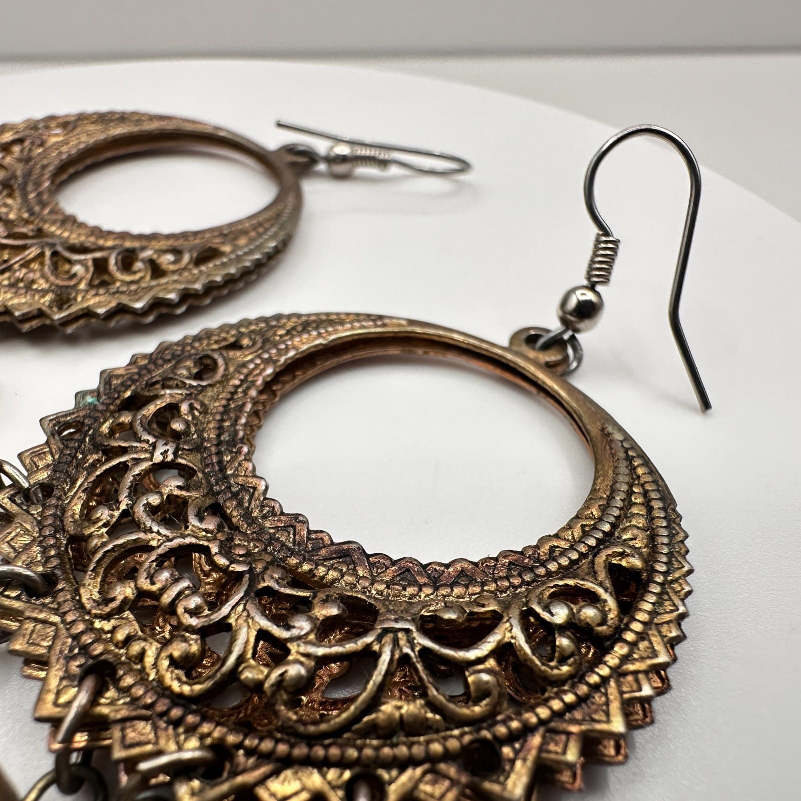 Vintage 90s Natural Stone Chip Crescent Hoop Earrings Bronze Tone Jewelry Boho - Thumbnail 6