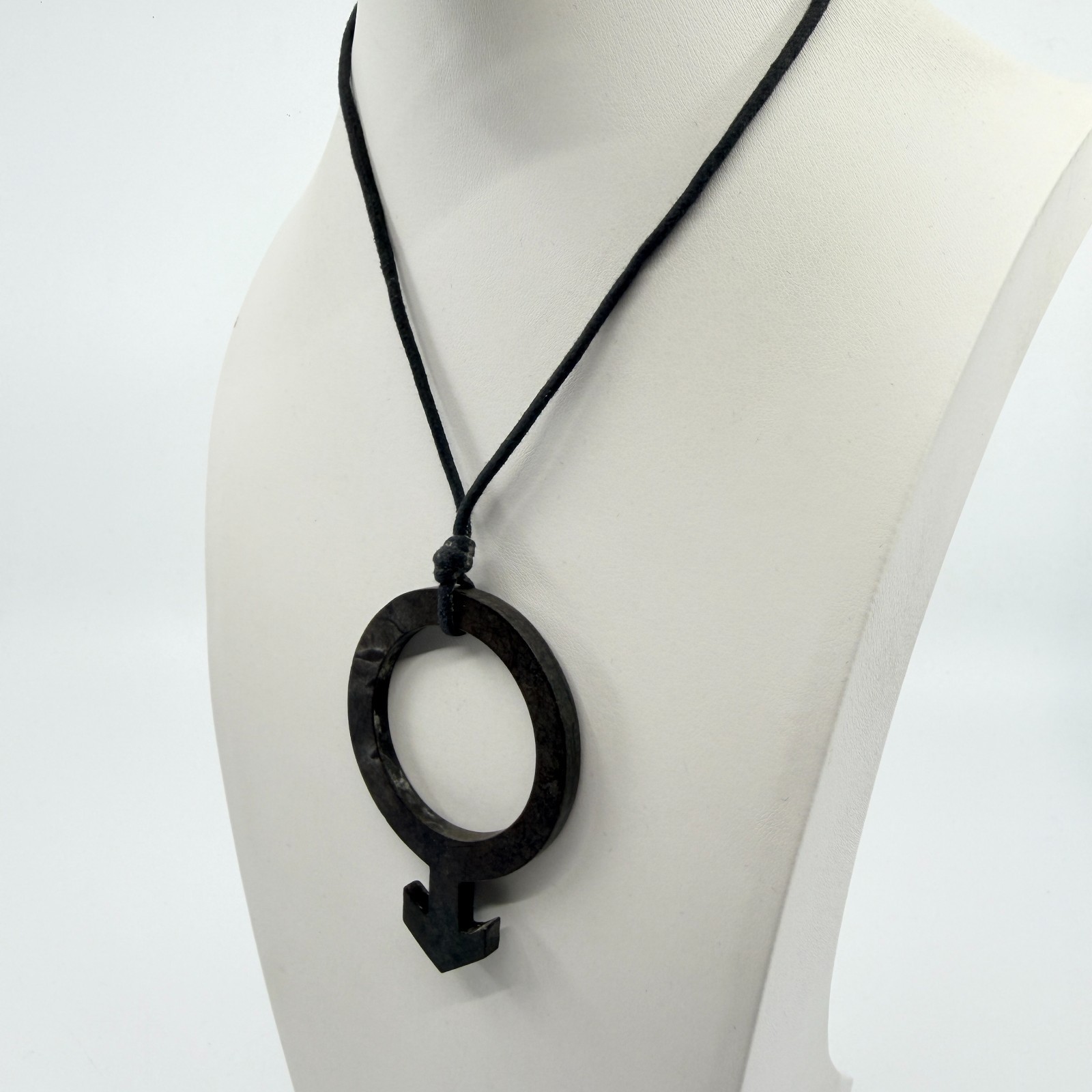 VTG Gothic Black Carved Wood Mars Male Symbol Pendant Necklace Statement Gift - Thumbnail 8