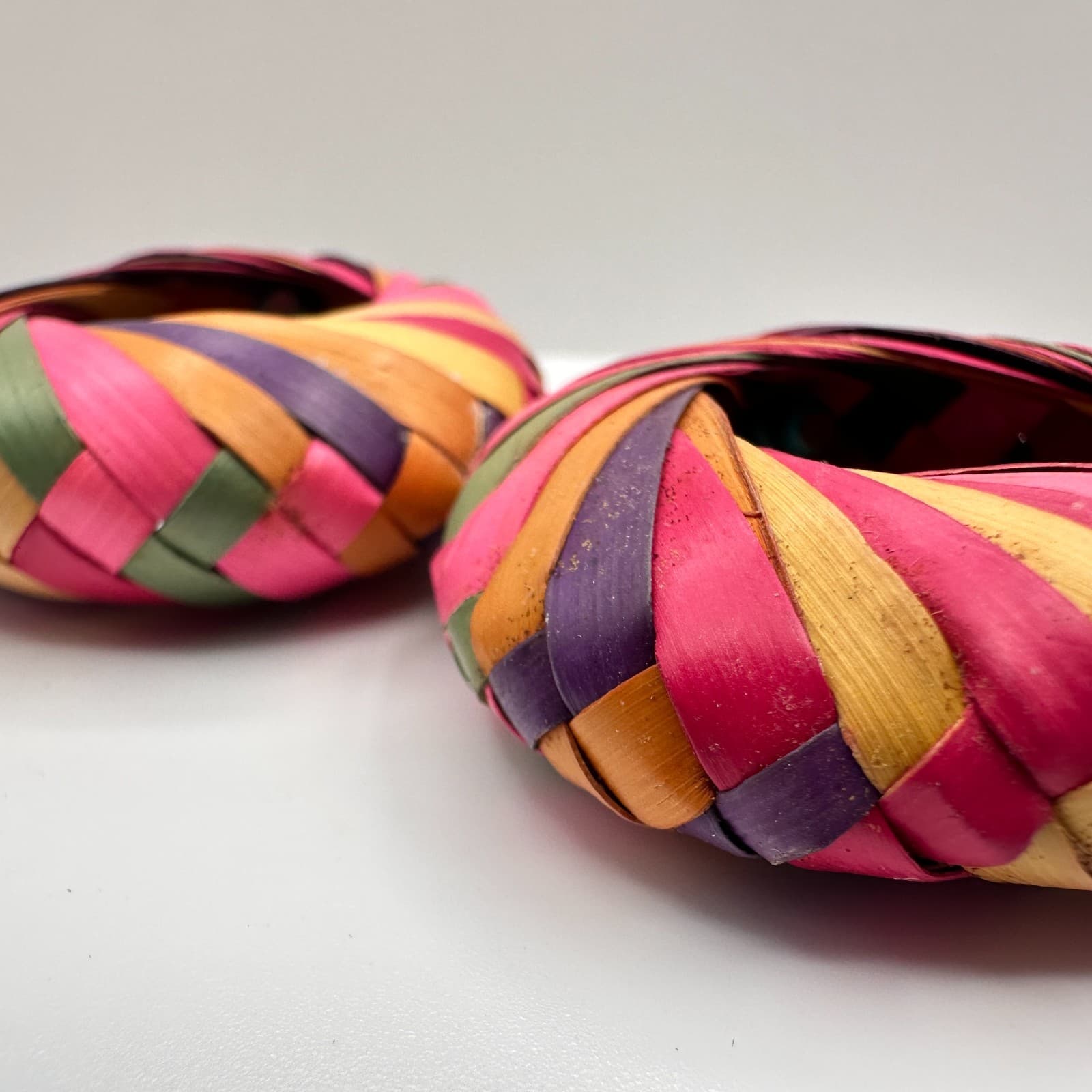 Vintage 90s Woven Straw Hoop Earrings Multi Color Boho Tropical Women's Jewelry - Thumbnail 3