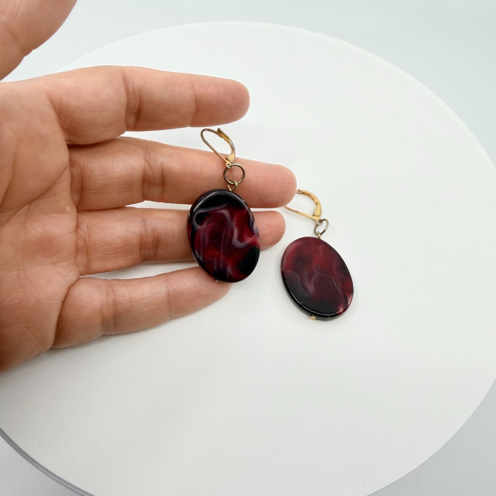 VTG Swirl Resin Drop Earrings Burgundy Red Oval Statement Dangle Chic Festival - Thumbnail 2