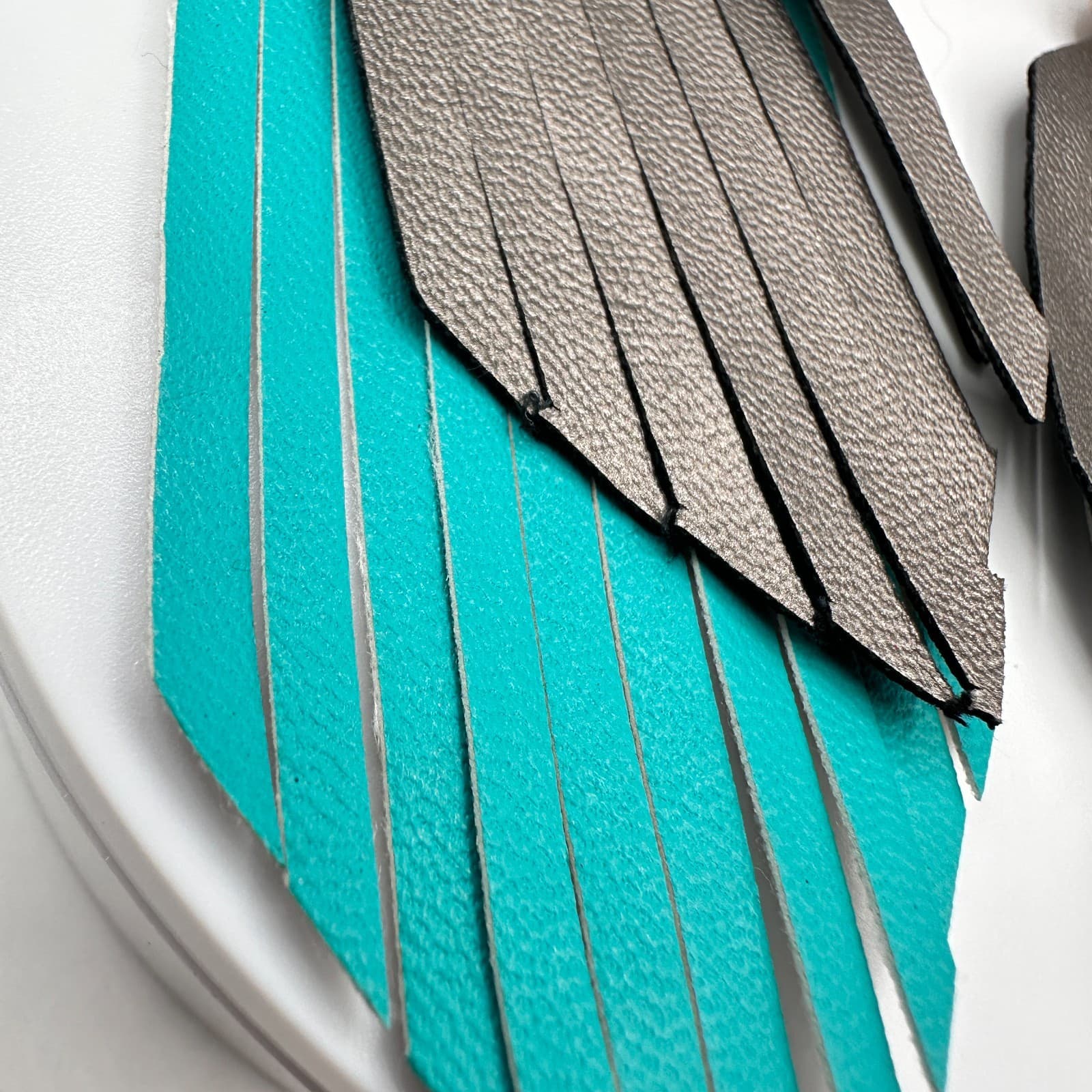 Vintage 90s Faux Leather Fringe Earrings Teal Pewter Gold Tone Hammered Jewelry - Thumbnail 5