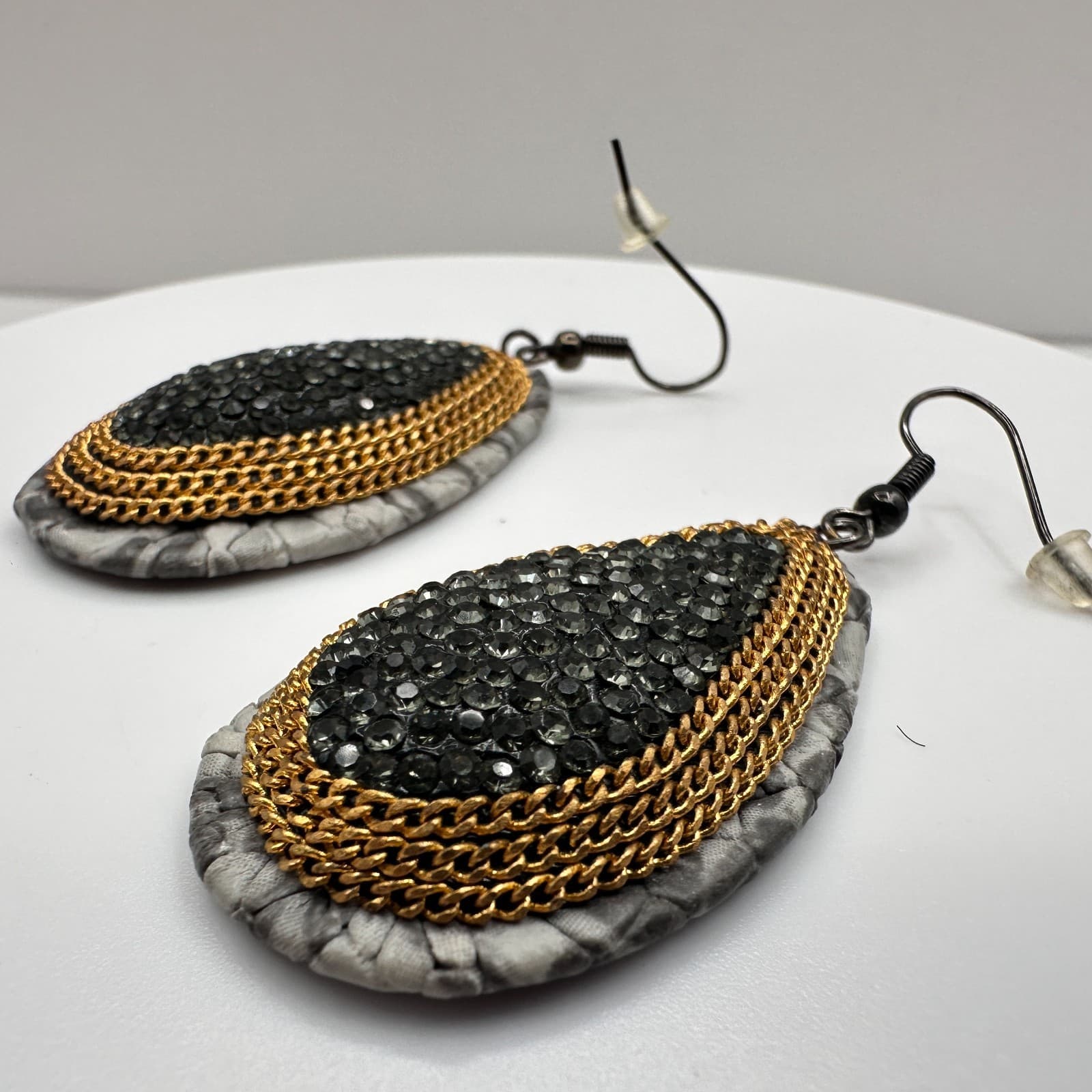 Vintage 90s Black Rhinestone Teardrop Earrings Gold Tone Chain Women's Jewelry - Thumbnail 4