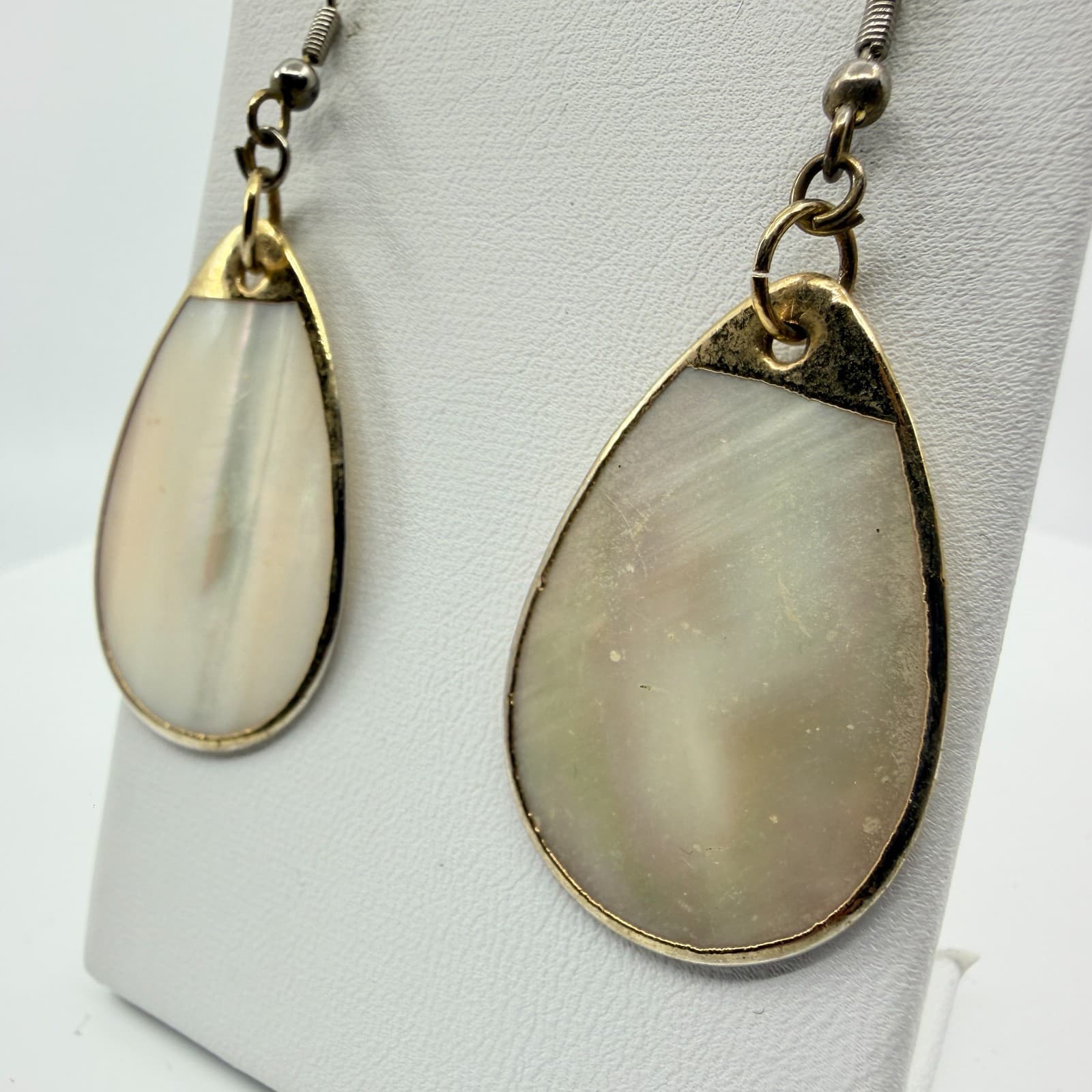 Mother of Pearl Teardrop Dangle Earrings Boho Chic Gold Tone Metal Jewelry Gift - Thumbnail 3