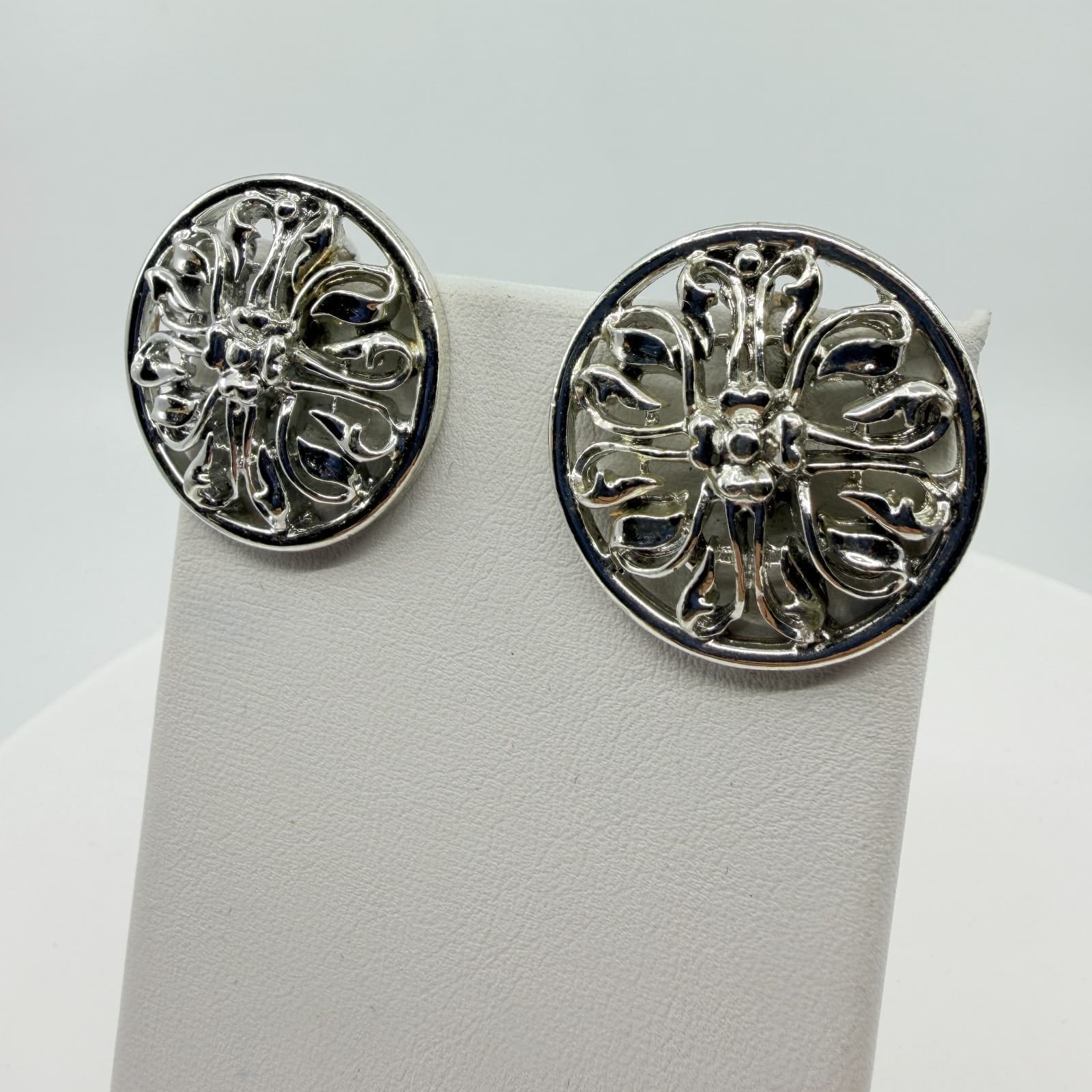 Silver Tone Metal Open Filigree Floral Circle Clip On Earrings Statement Boho - Thumbnail 3