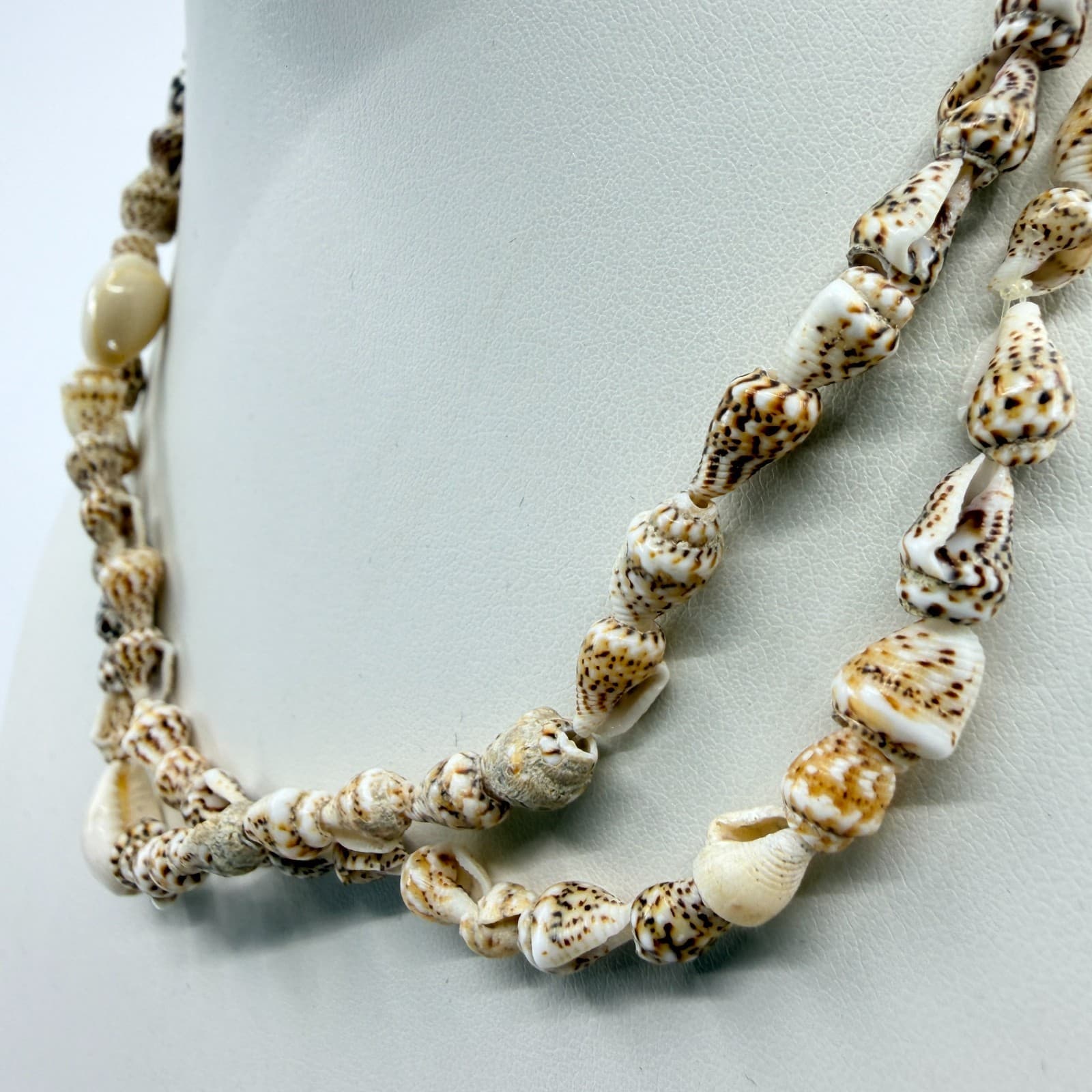 Coastal Seashell Beaded Necklace Boho Beach Summer Jewelry Tan White Natural - Thumbnail 3