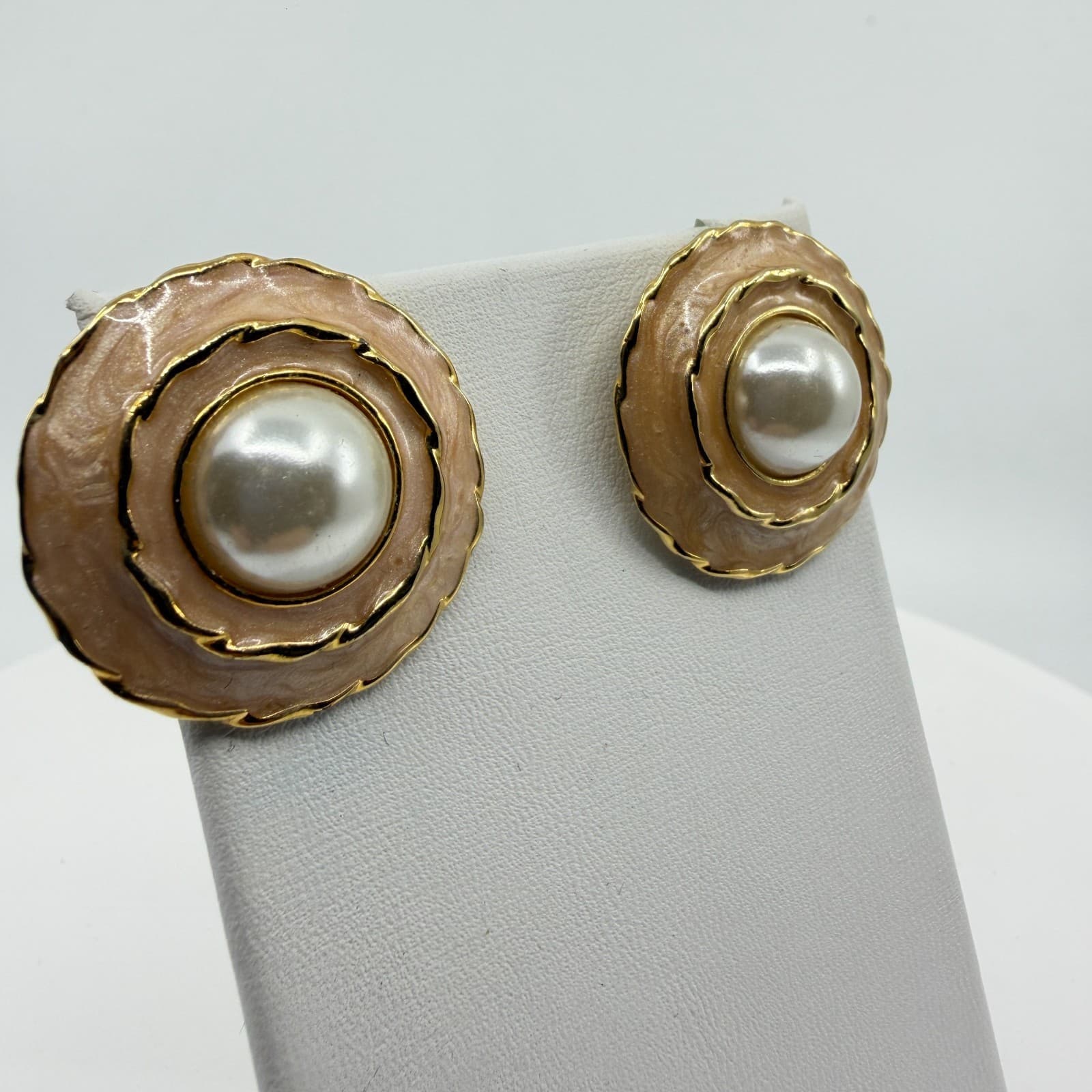 Elegant Pearl Enamel Swirl Stud Earrings Gold Tone Statement Jewelry Gift 80s - Thumbnail 3
