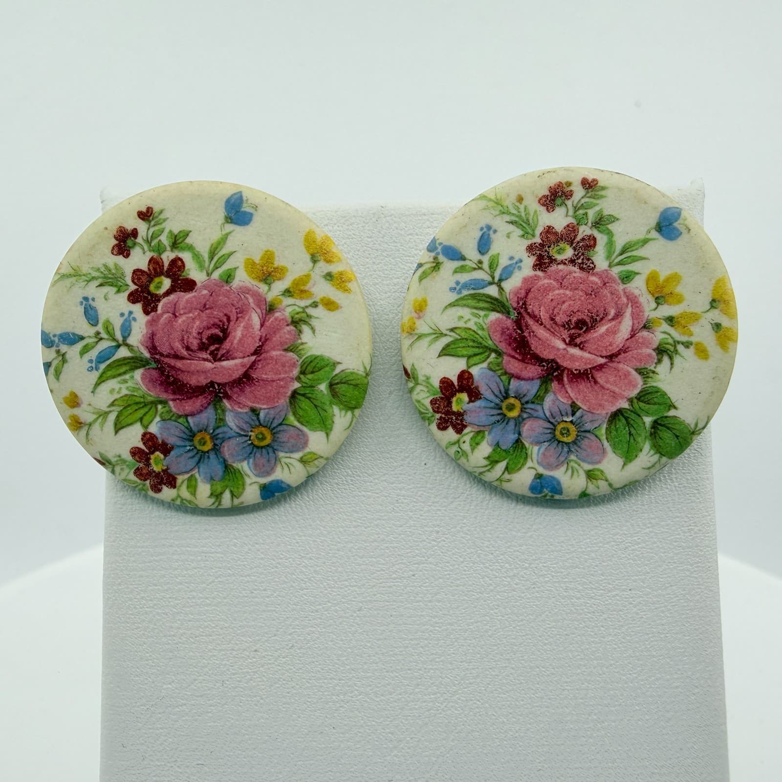 Cottagecore Floral Porcelain Stud Earrings Romantic Rose Botanical Gold Tone 80s