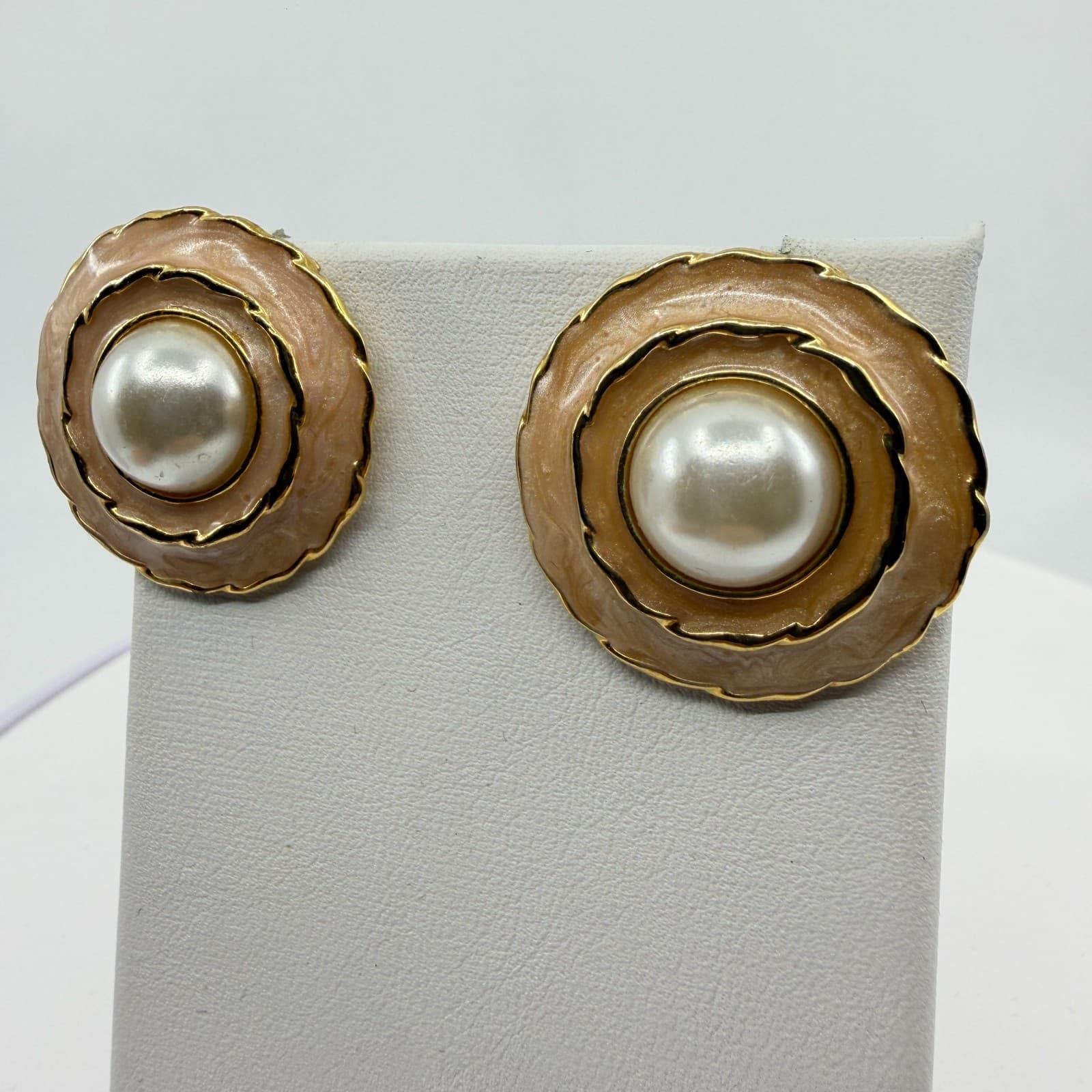 Elegant Pearl Enamel Swirl Stud Earrings Gold Tone Statement Jewelry Gift 80s - Thumbnail 4
