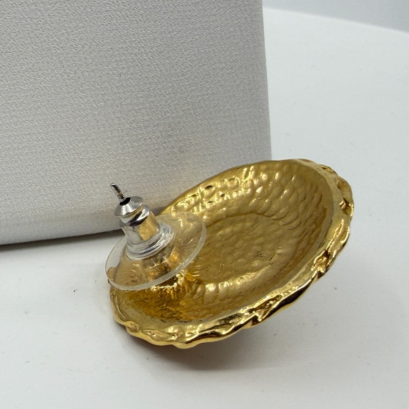 Elegant Pearl Enamel Swirl Stud Earrings Gold Tone Statement Jewelry Gift 80s - Thumbnail 7