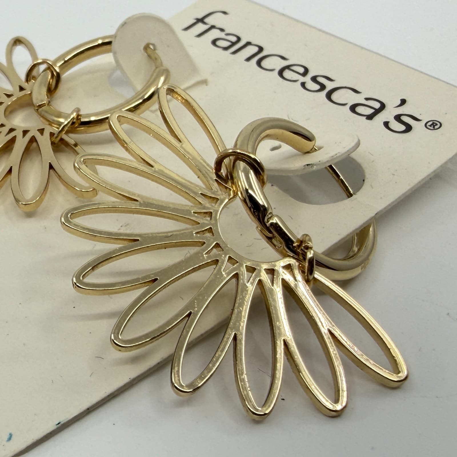 Francesca's Gold Tone Sunburst Flower Hoop Earrings Statement Boho Gift Idea Y2K - Thumbnail 4