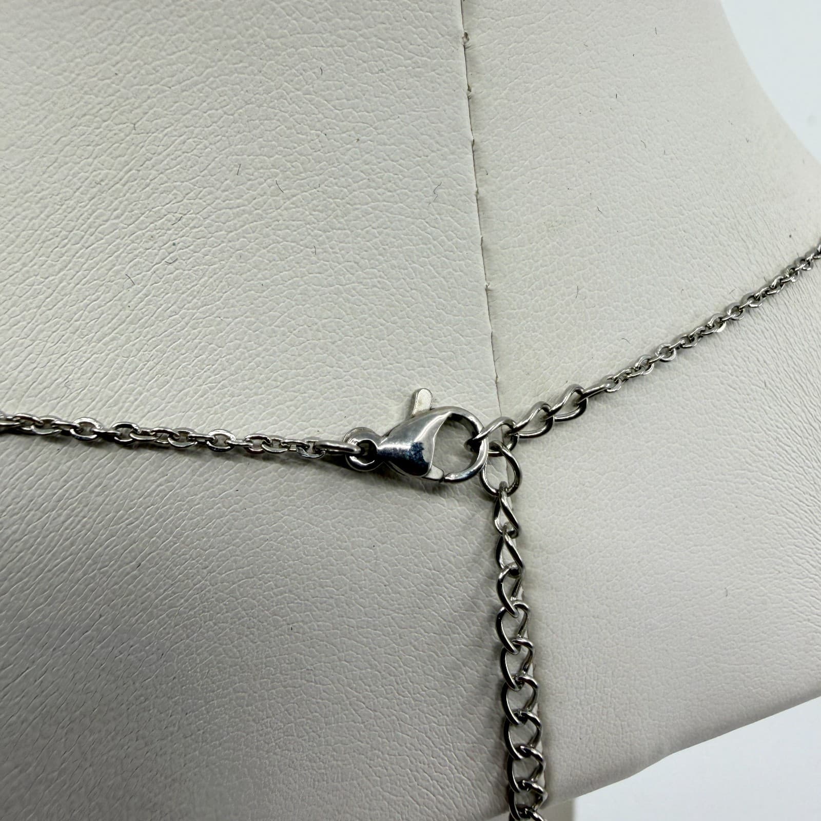 Silver Tone Faith Script Lettering Necklace Minimalist Inspirational Word Charm - Thumbnail 6