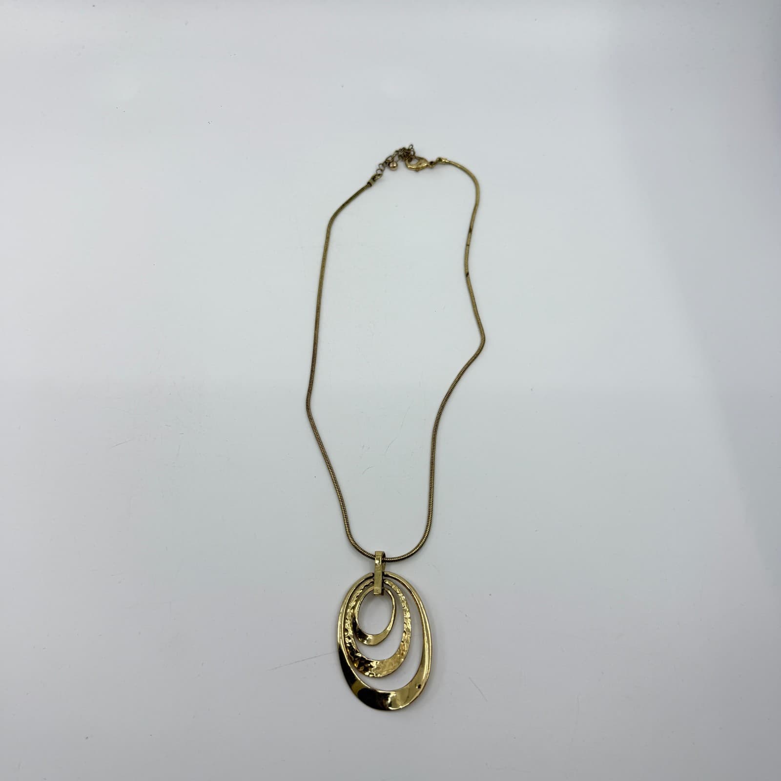Gold Tone Hammered Oval Pendant Necklace Statement Layered Look Modern Jewelry - Thumbnail 8