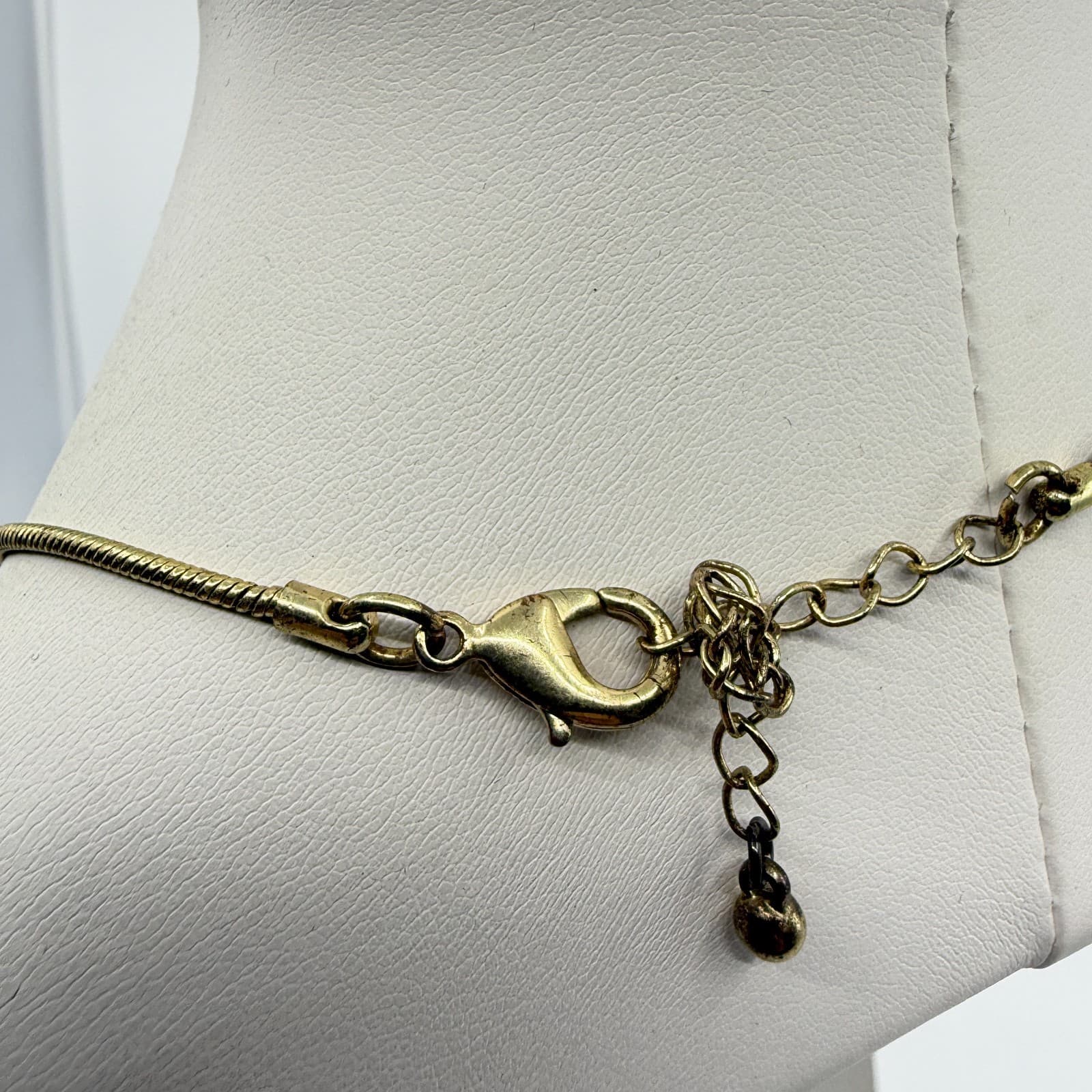 Gold Tone Hammered Oval Pendant Necklace Statement Layered Look Modern Jewelry - Thumbnail 7