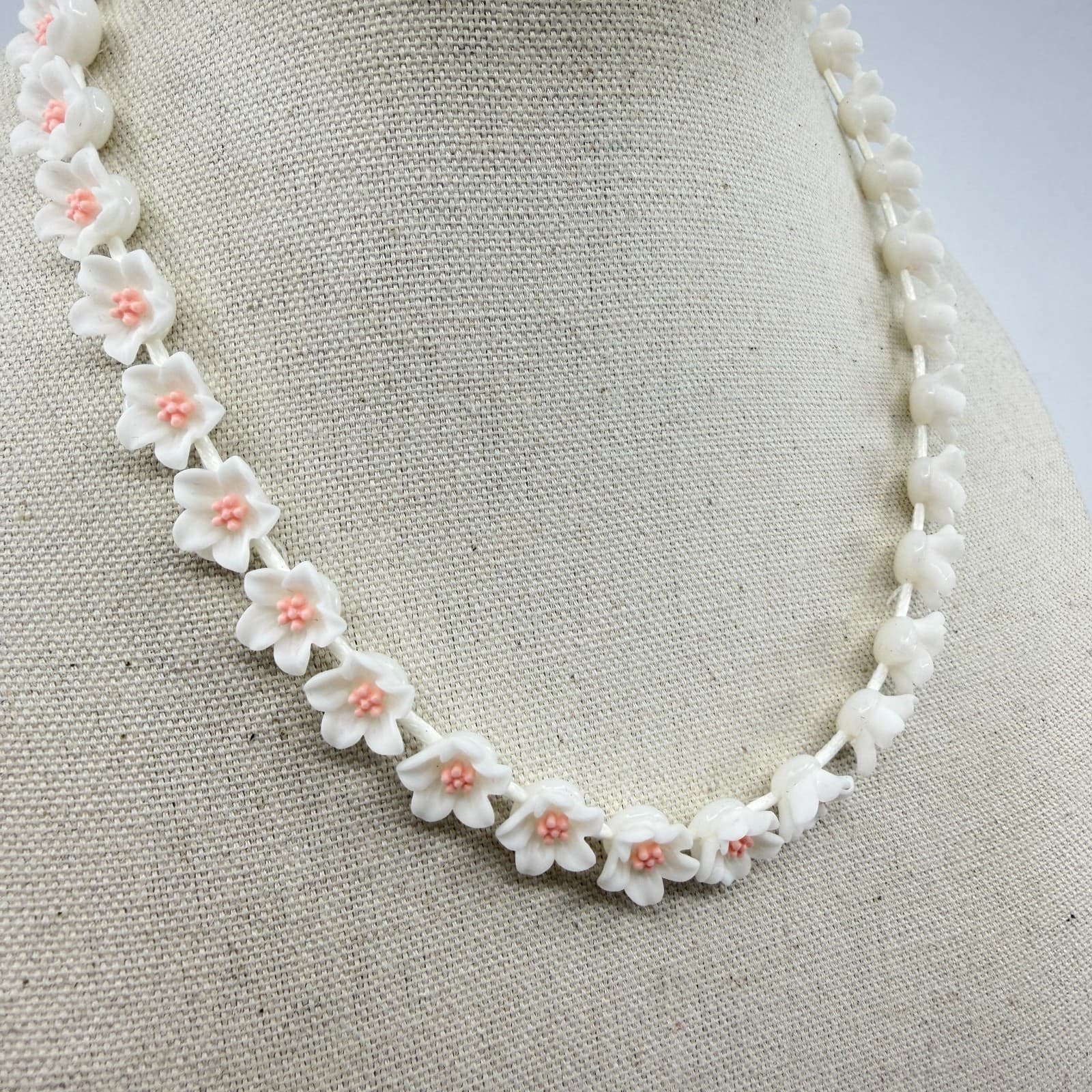 White Floral Petal Necklace Romantic Coquette Aesthetic Dainty Cottagecore Charm - Thumbnail 5