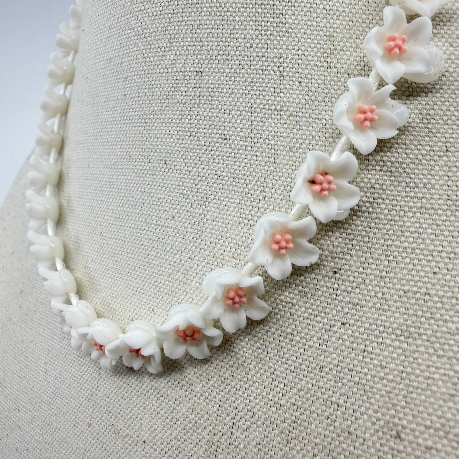 White Floral Petal Necklace Romantic Coquette Aesthetic Dainty Cottagecore Charm - Thumbnail 6