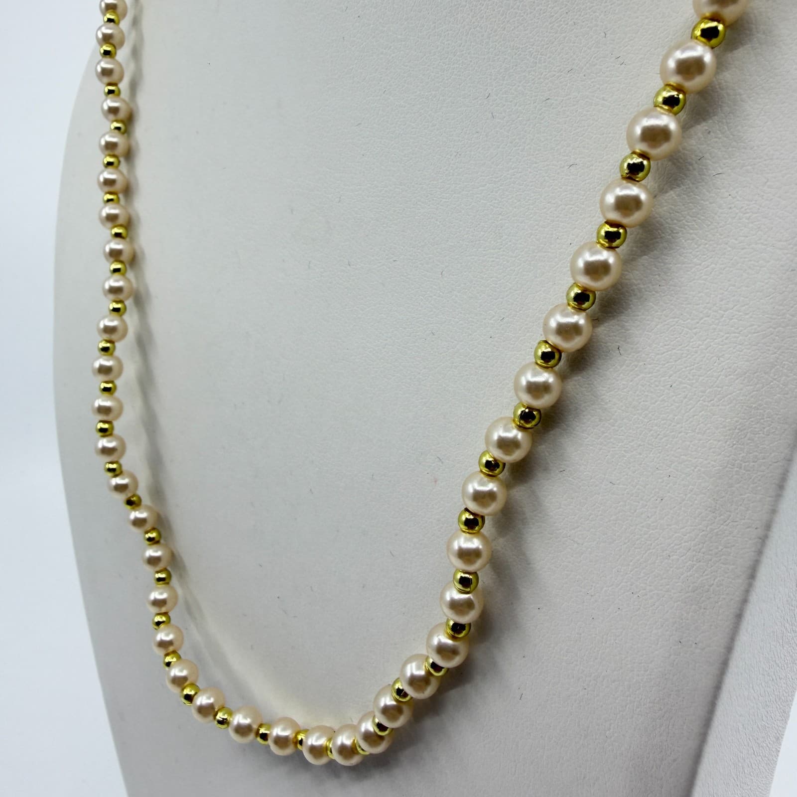 Elegant Cream Faux Pearl and Gold Tone Bead Strand Necklace Minimalist Chic Gift - Thumbnail 6