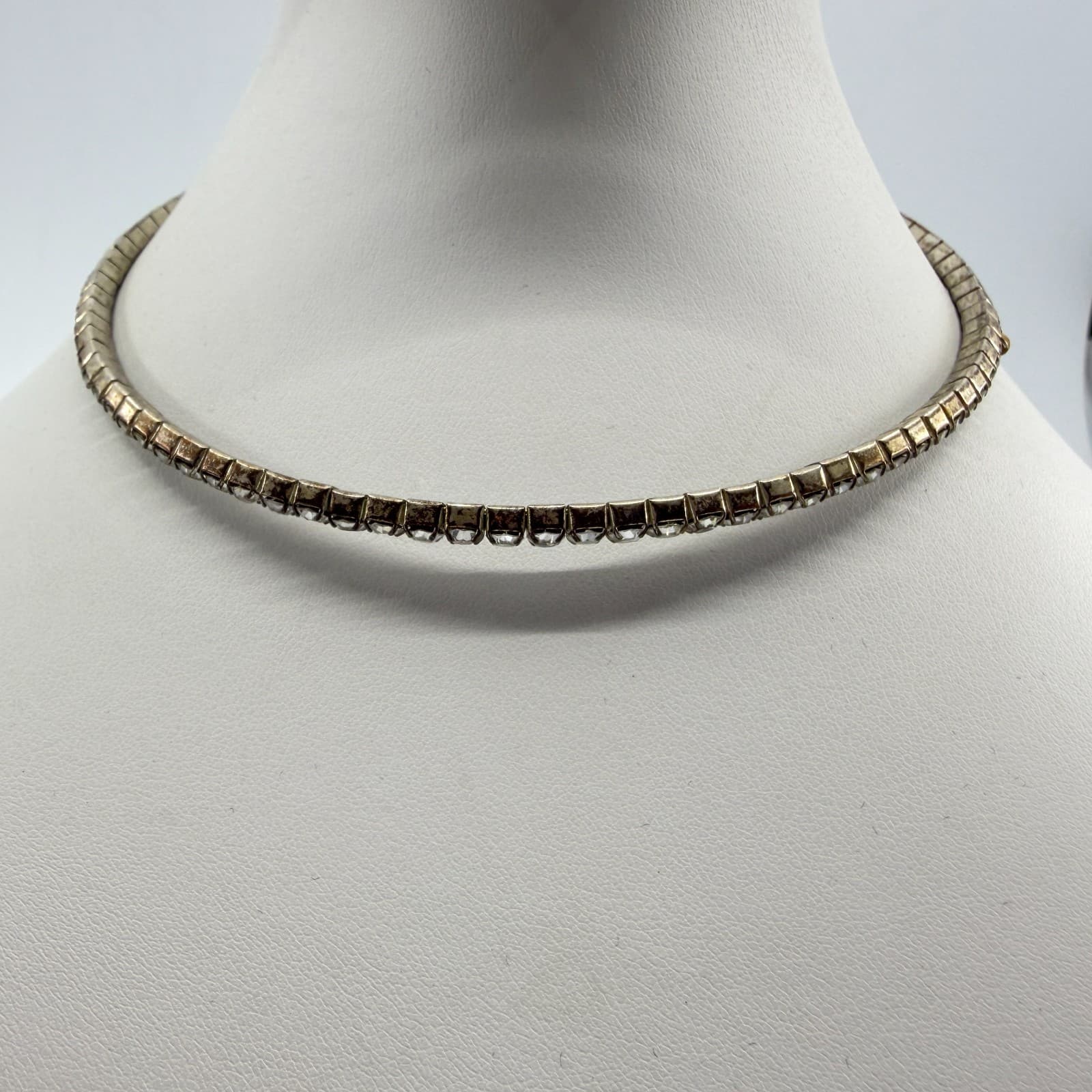 Elegant Silver Tone Square Rhinestone Link Choker Necklace Minimalist Sparkle - Thumbnail 3
