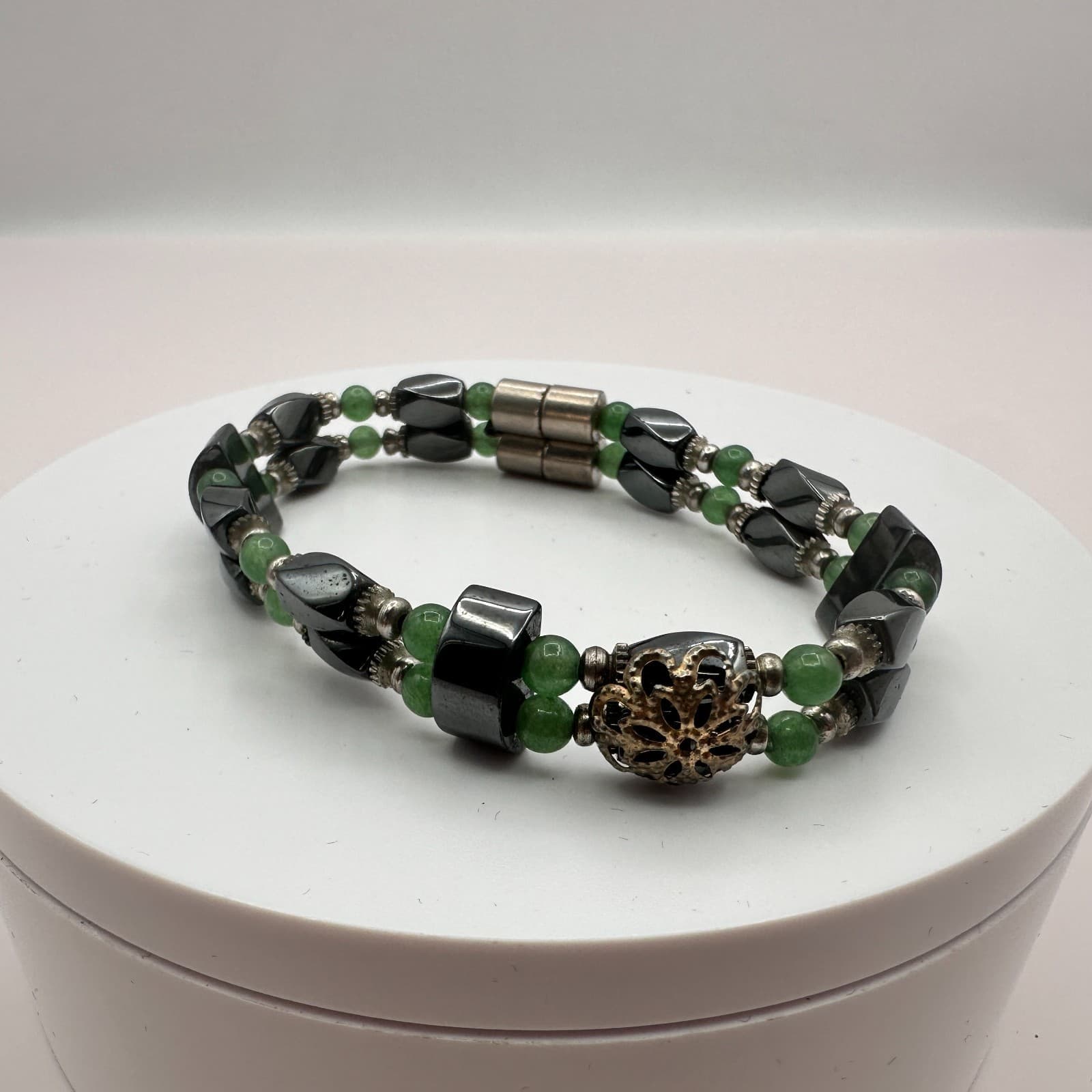 Vintage Y2K Hematite Green Stone Double Strand Bracelet Women's Classic Jewelry - Thumbnail 2