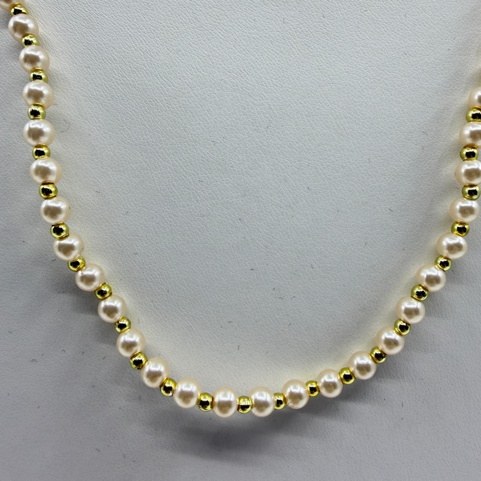 Elegant Cream Faux Pearl and Gold Tone Bead Strand Necklace Minimalist Chic Gift - Thumbnail 3