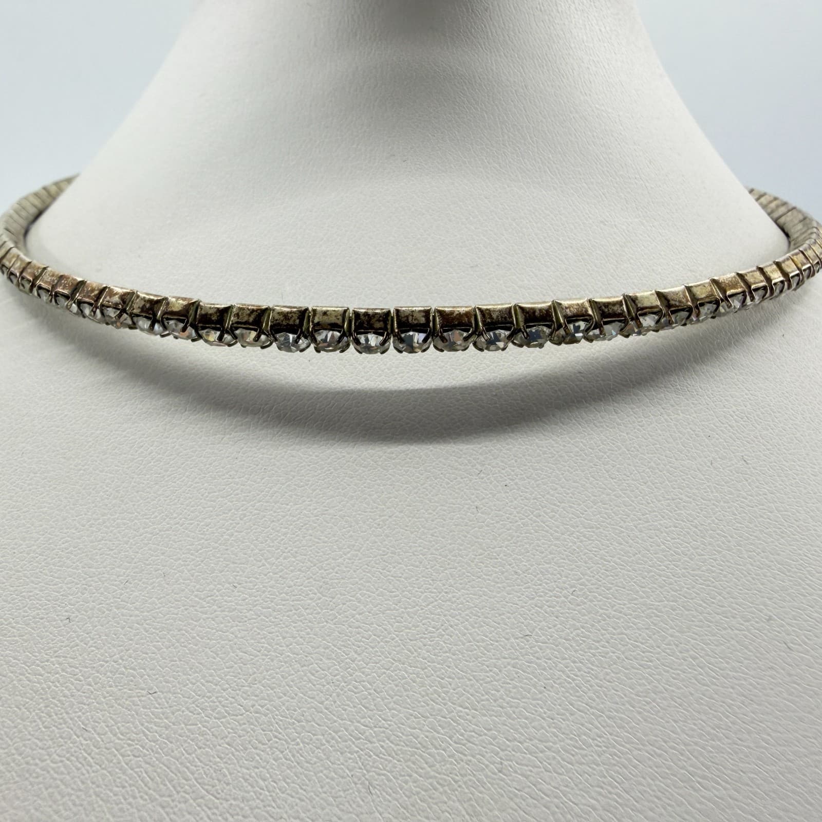 Elegant Silver Tone Square Rhinestone Link Choker Necklace Minimalist Sparkle - Thumbnail 2