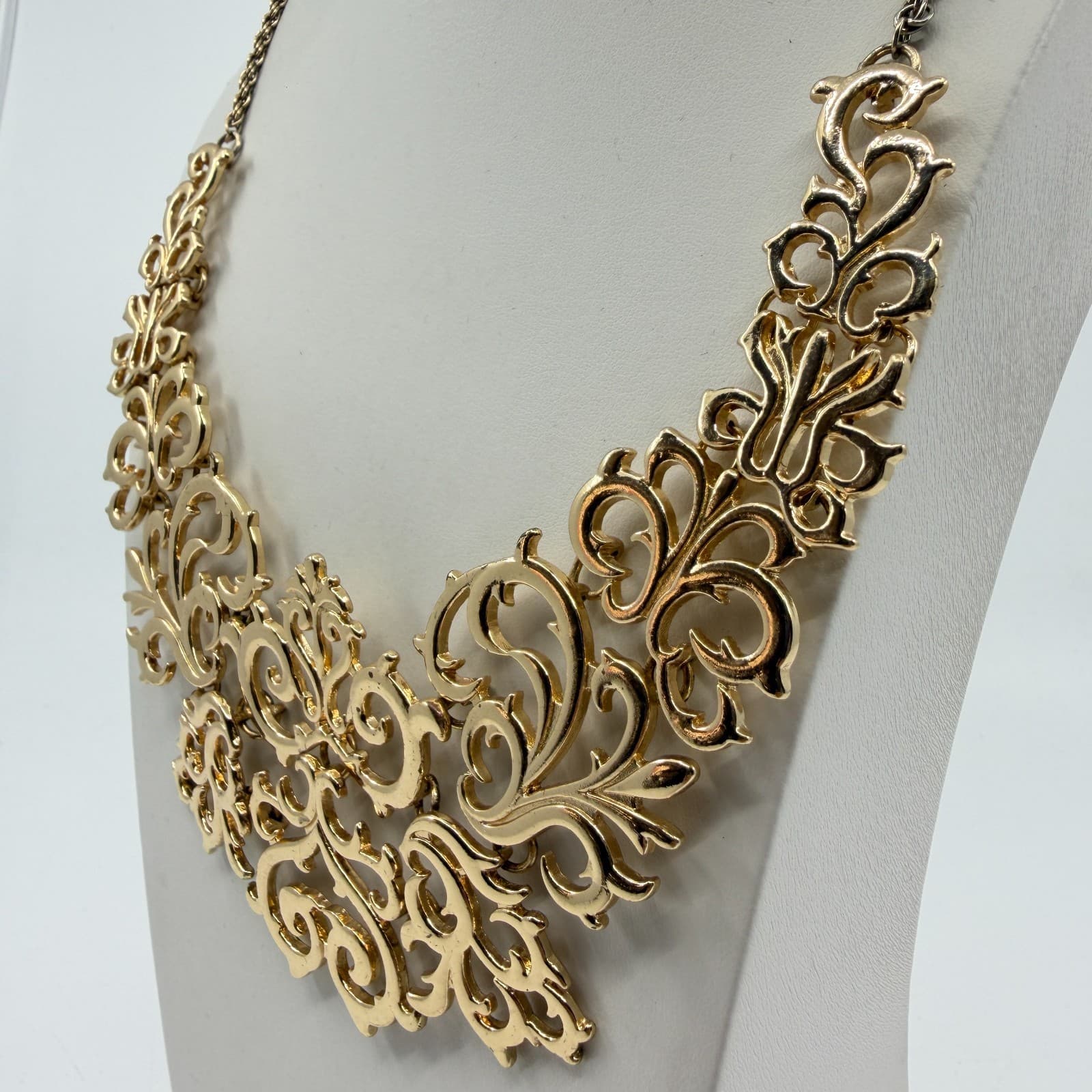 Ornate Gold Tone Filigree Bib Necklace Statement Collar Piece Romantic Boho Chic - Thumbnail 6