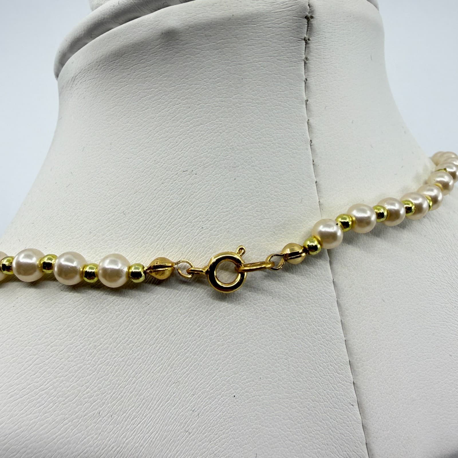 Elegant Cream Faux Pearl and Gold Tone Bead Strand Necklace Minimalist Chic Gift - Thumbnail 7