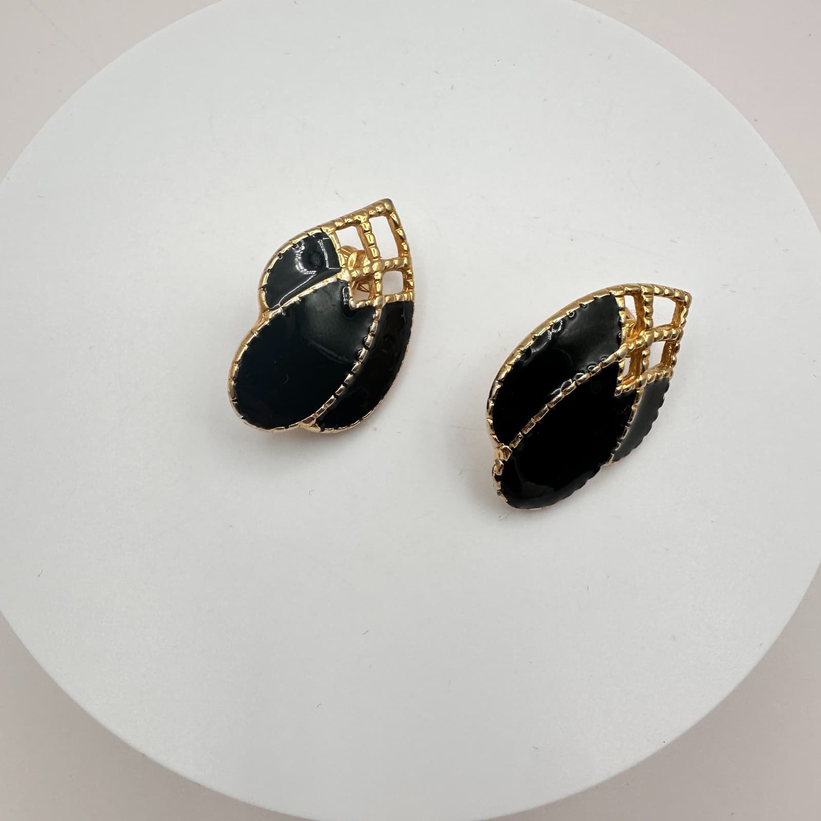 Vintage 90s Gold Tone Black Enamel Abstract Teardrop Earrings Women's Jewelry - Thumbnail 2