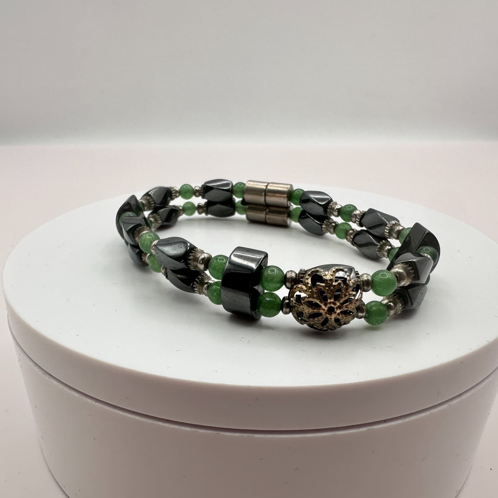 Vintage Y2K Hematite Green Stone Double Strand Bracelet Women's Classic Jewelry - Thumbnail 5