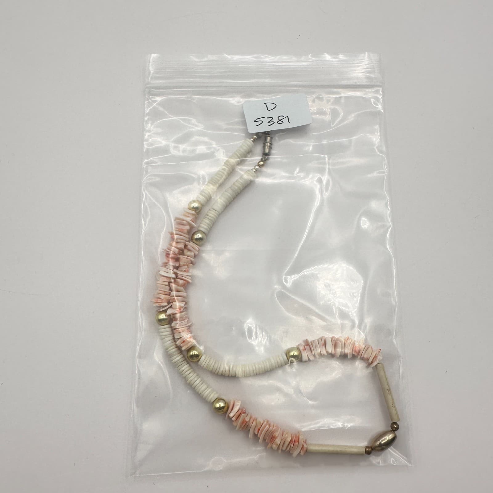 Vintage 90s Gold Tone Pink & Cream Shell Heishe Beaded Necklace Women's Jewelry - Thumbnail 8