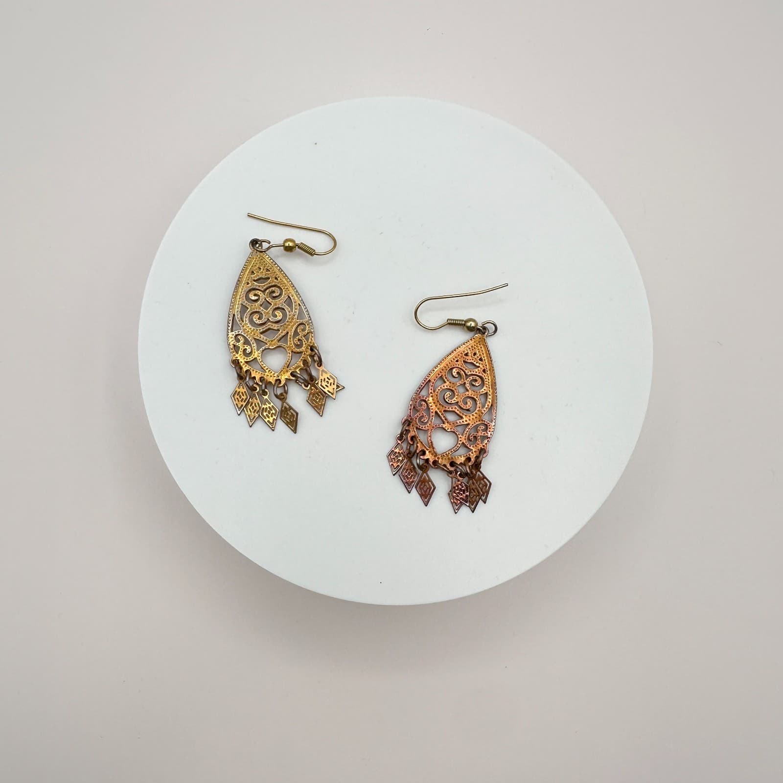Vintage Y2K Gold Tone Filigree Teardrop Dangle Earrings Boho Women's Jewelry 90s - Thumbnail 2