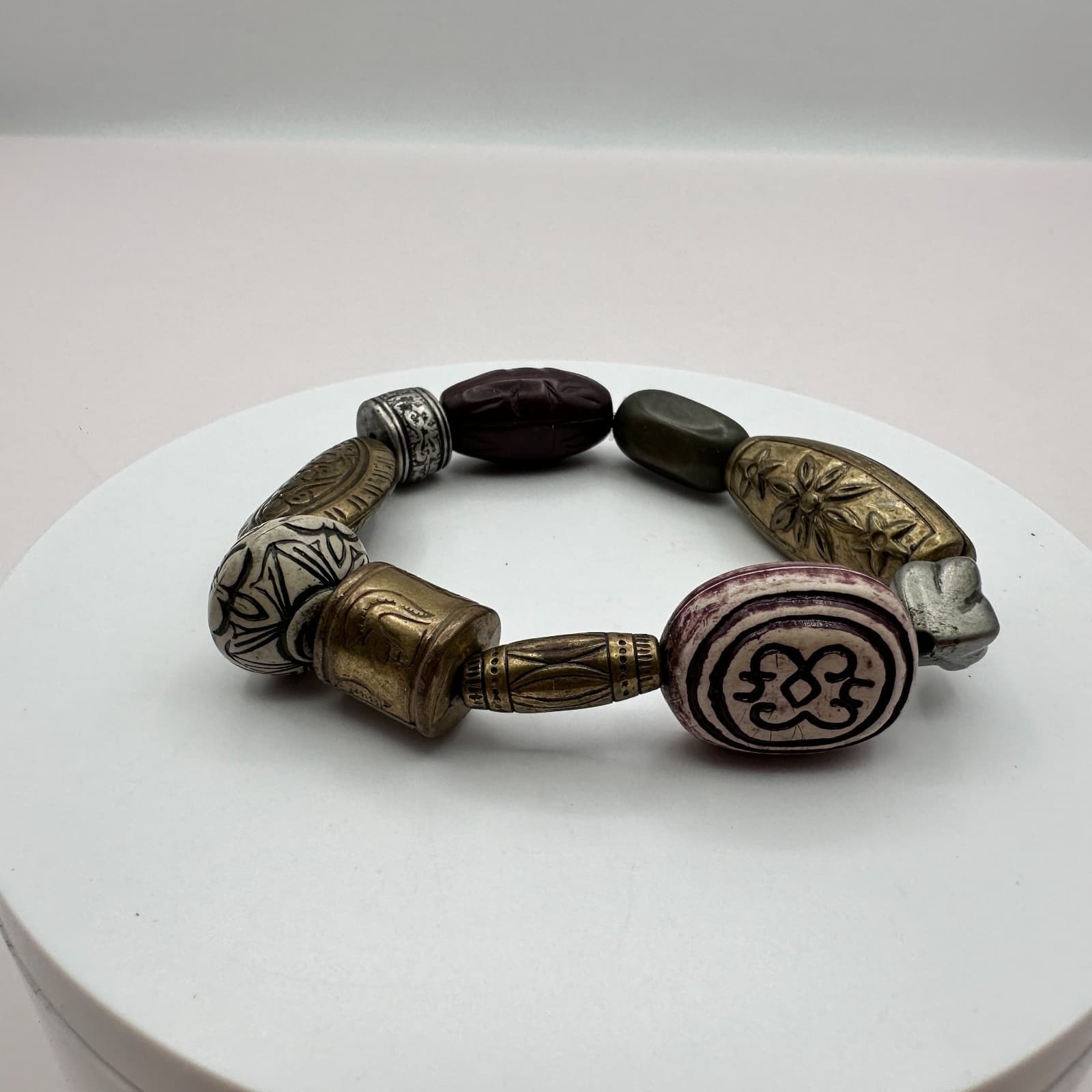 Vintage 90s Brass Tone Beaded Boho Engraved Bracelet Women's Classic Jewelry Y2K - Thumbnail 2