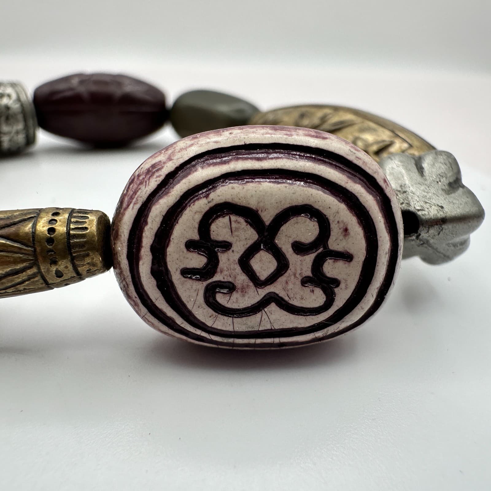 Vintage 90s Brass Tone Beaded Boho Engraved Bracelet Women's Classic Jewelry Y2K - Thumbnail 5