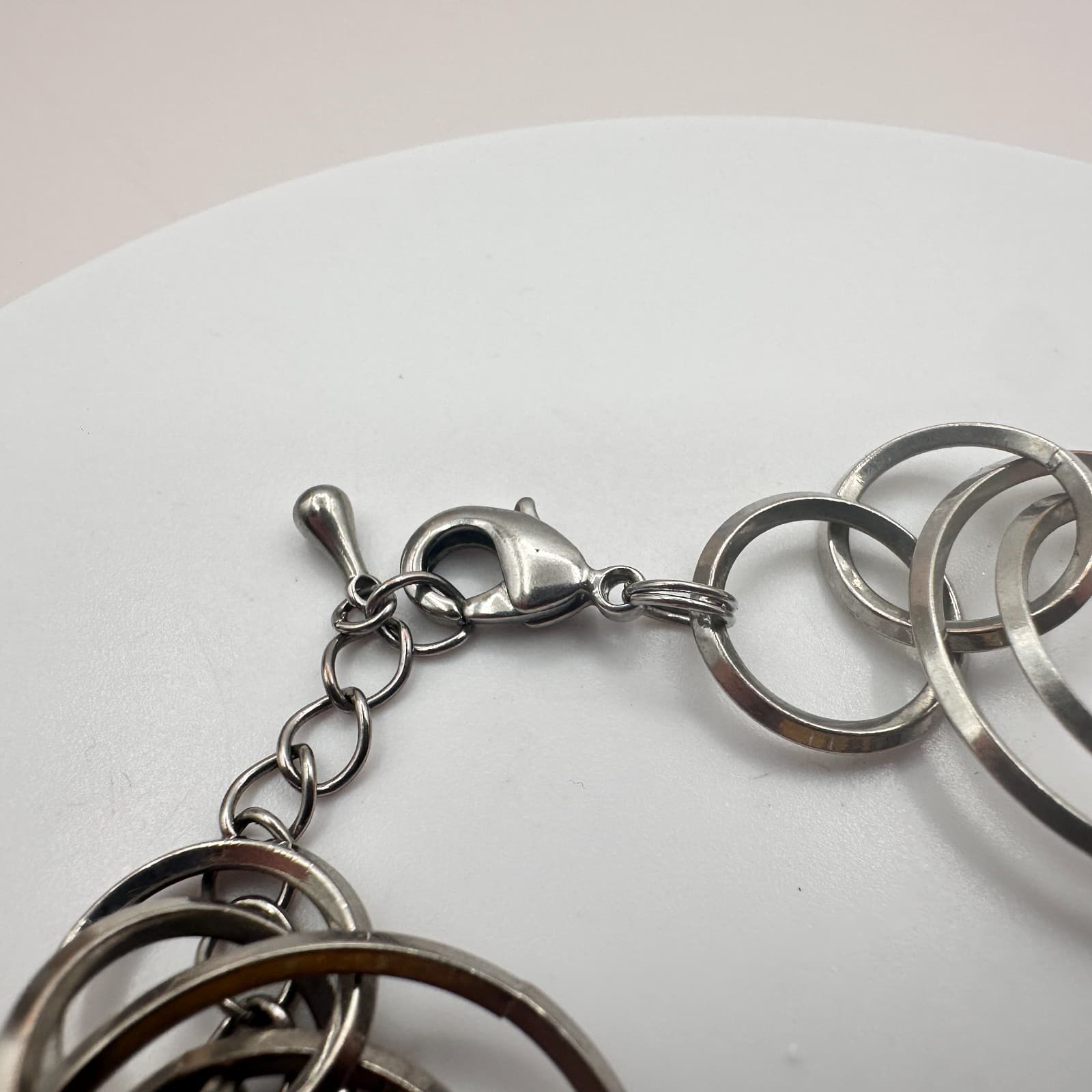 Vintage 90s Silver Tone Multi-Ring Interlocking Link Bracelet Women's Jewelry - Thumbnail 6