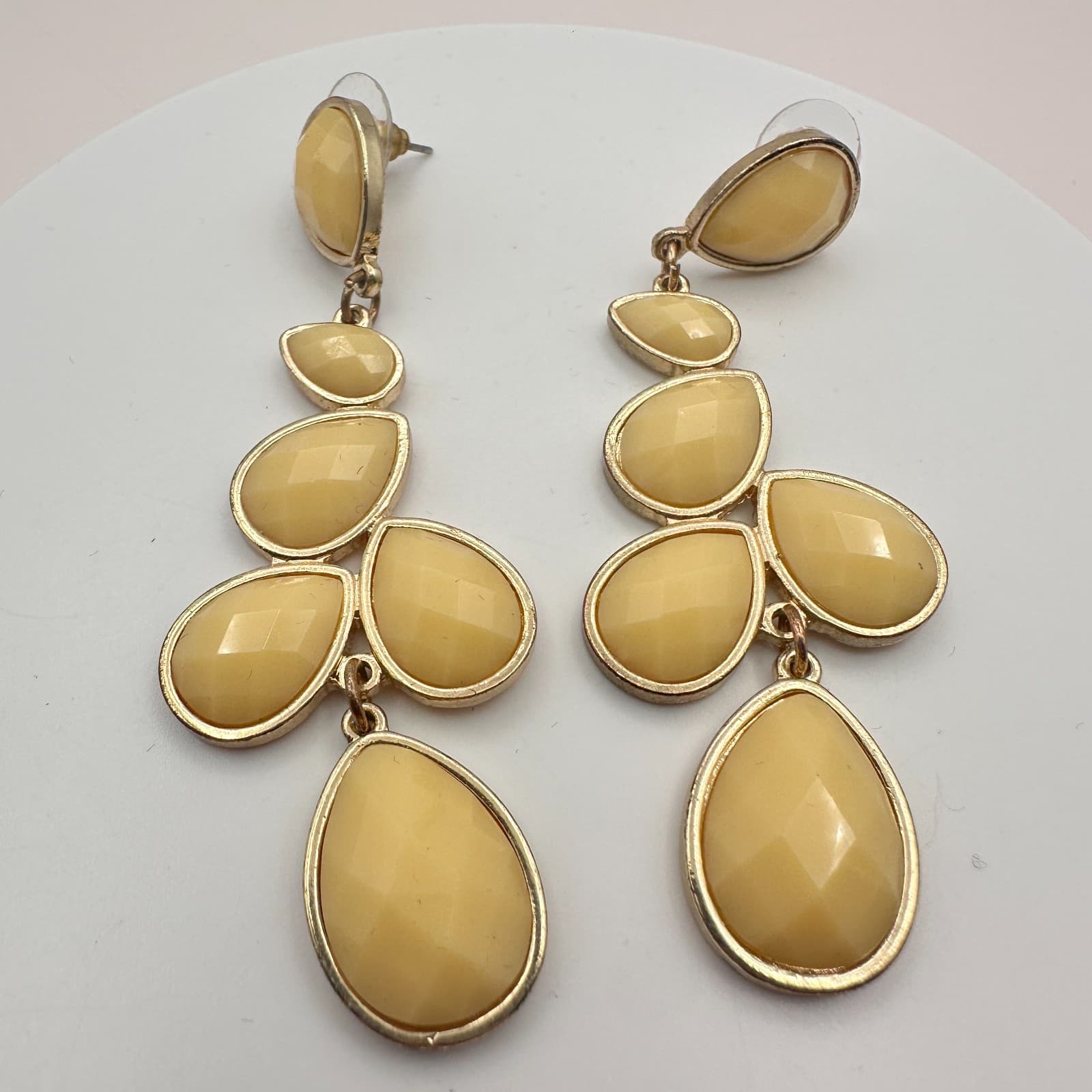 Vintage 80s 90s Gold Tone Yellow Glass Teardrop Dangle Earrings Boho Statement - Thumbnail 2