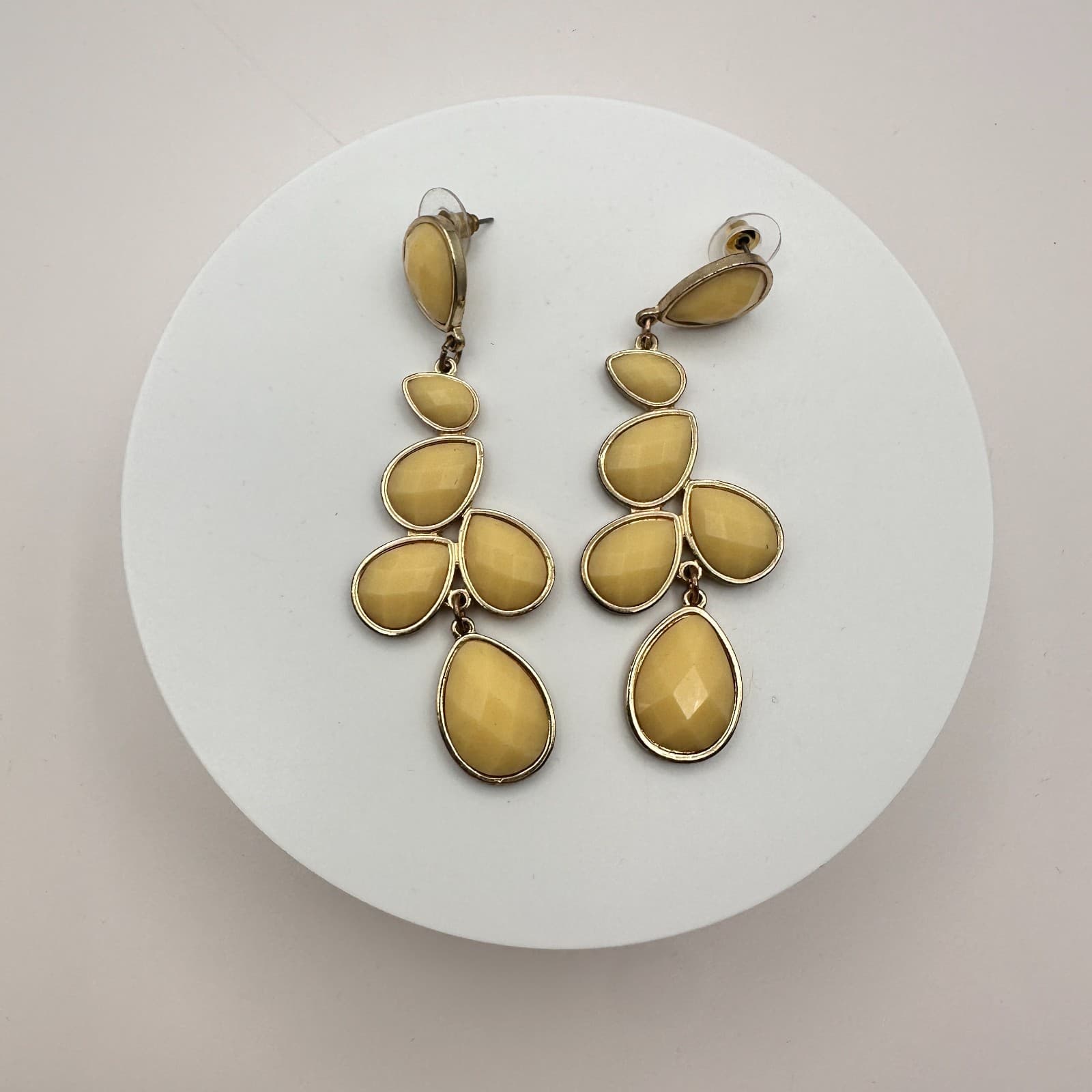 Vintage 80s 90s Gold Tone Yellow Glass Teardrop Dangle Earrings Boho Statement - Thumbnail 3