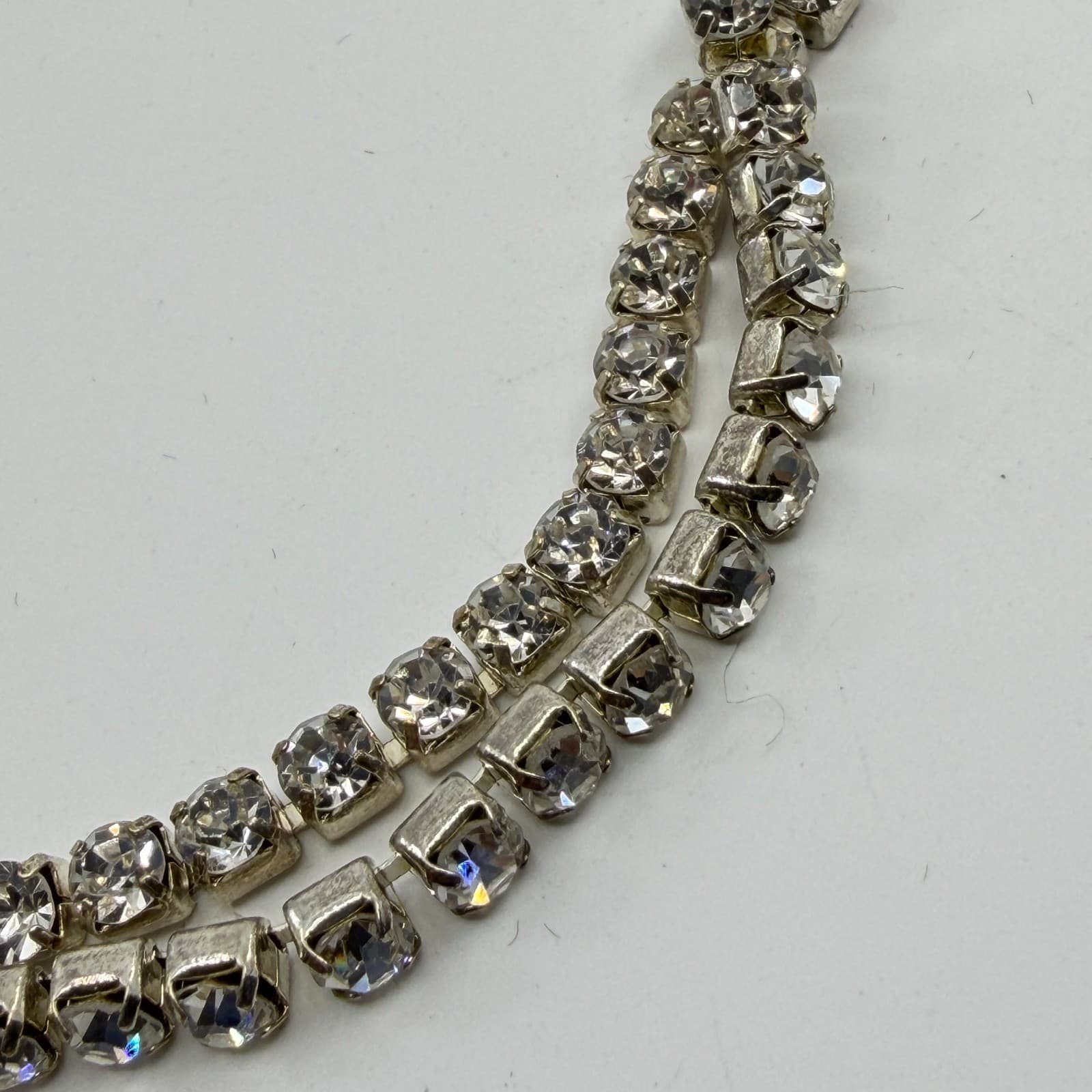 Glamorous 1920s Flapper Headband White Feather Crystal Rhinestone Gatsby Style - Thumbnail 3
