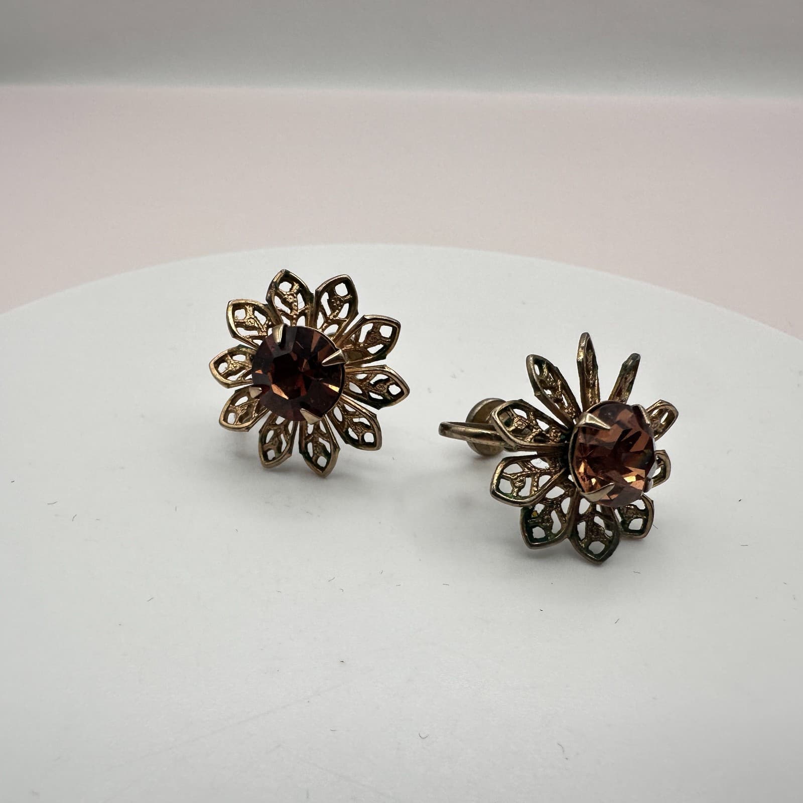 Vintage 50s 60s Mid-Century Filigree Gold Tone Flower Earrings Amber Glass Boho - Thumbnail 4