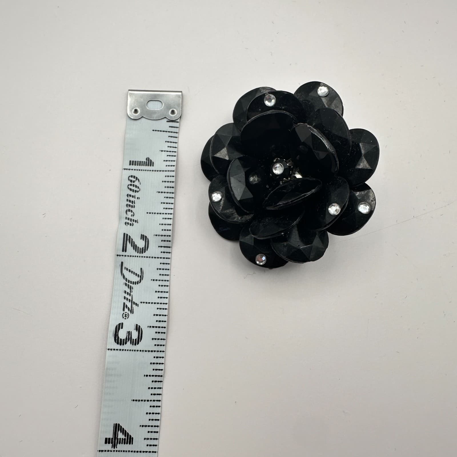 Vintage Y2K Black Floral Beaded Brooch Pin Retro Women's Classic Fashion Jewelry - Thumbnail 8