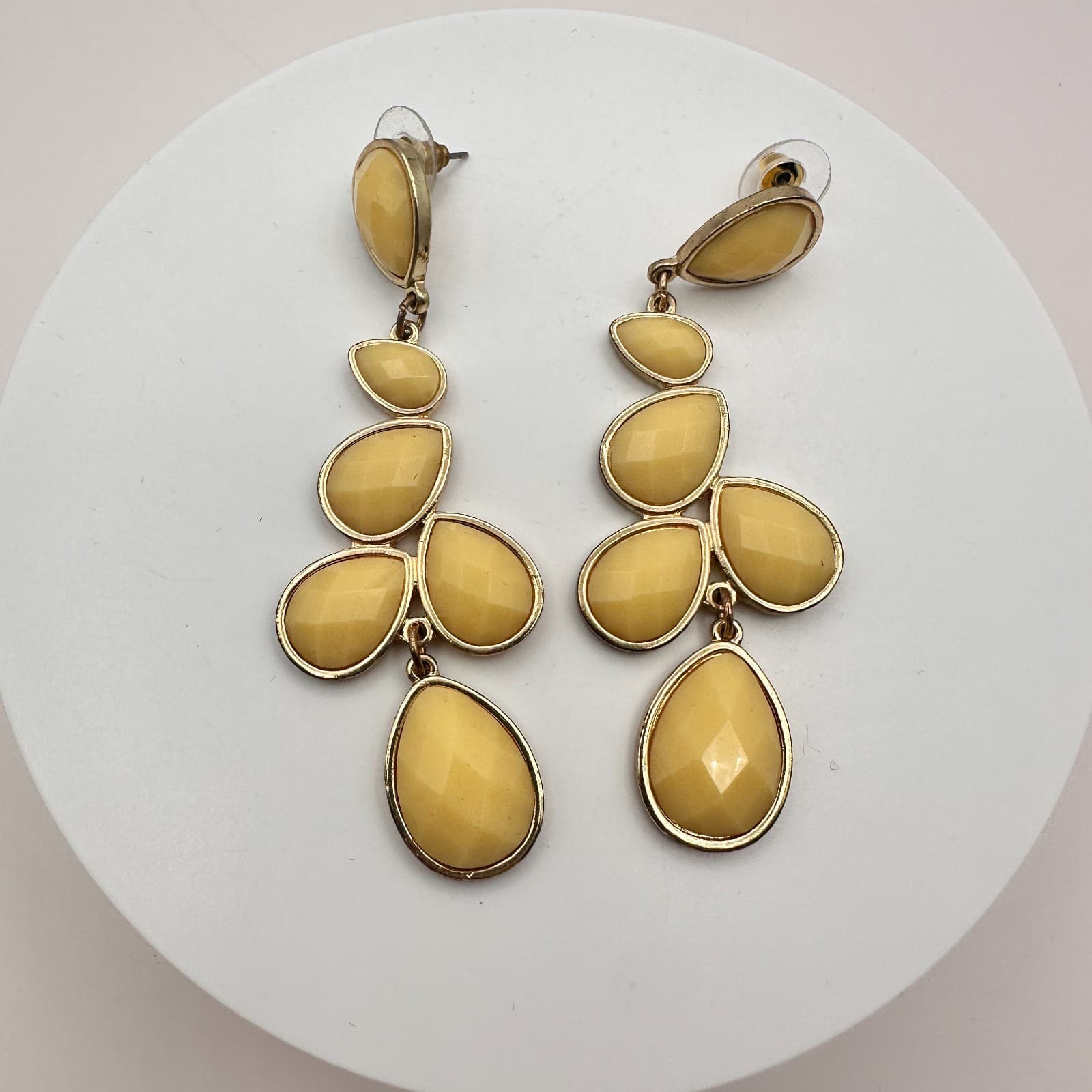 Vintage 80s 90s Gold Tone Yellow Glass Teardrop Dangle Earrings Boho Statement - Thumbnail 4