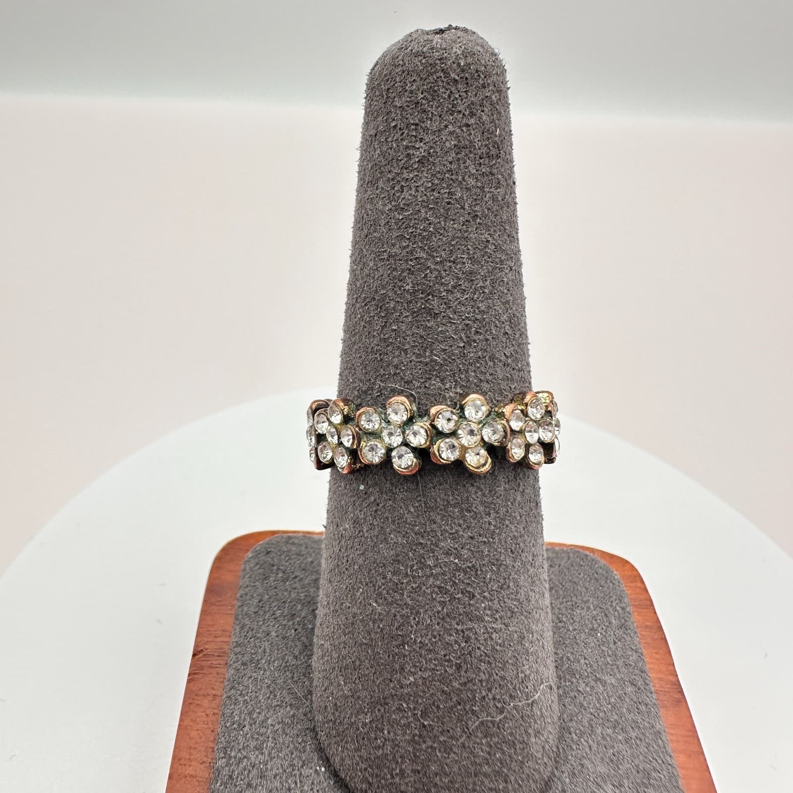 Vintage 90s Gold Tone Floral Ring Clear Rhinestone Statement Women's Jewelry Y2K - Thumbnail 2