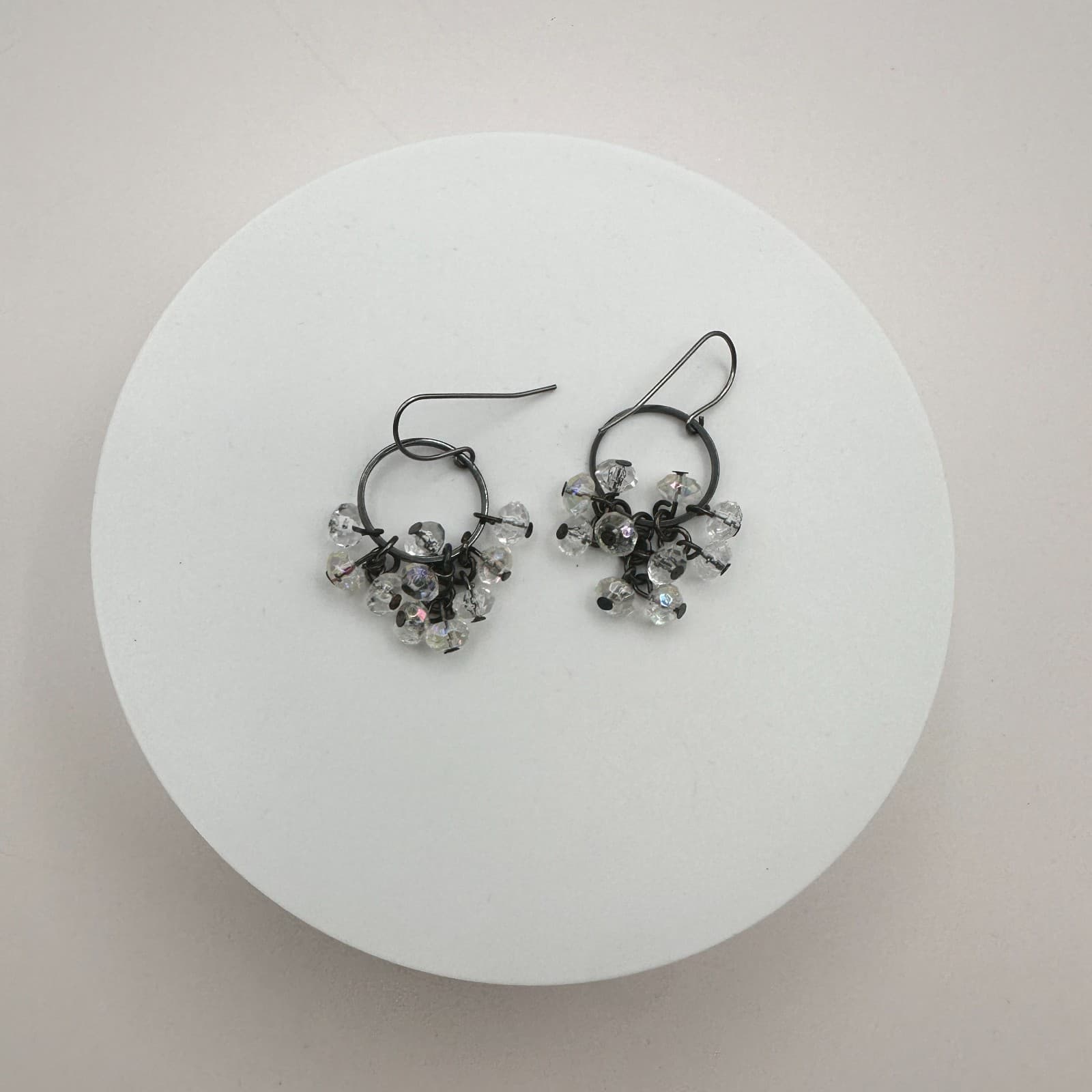 Vintage Y2K 90s Clear Iridescent Beaded Hoop Dangle Earrings Women's Jewelry - Thumbnail 2