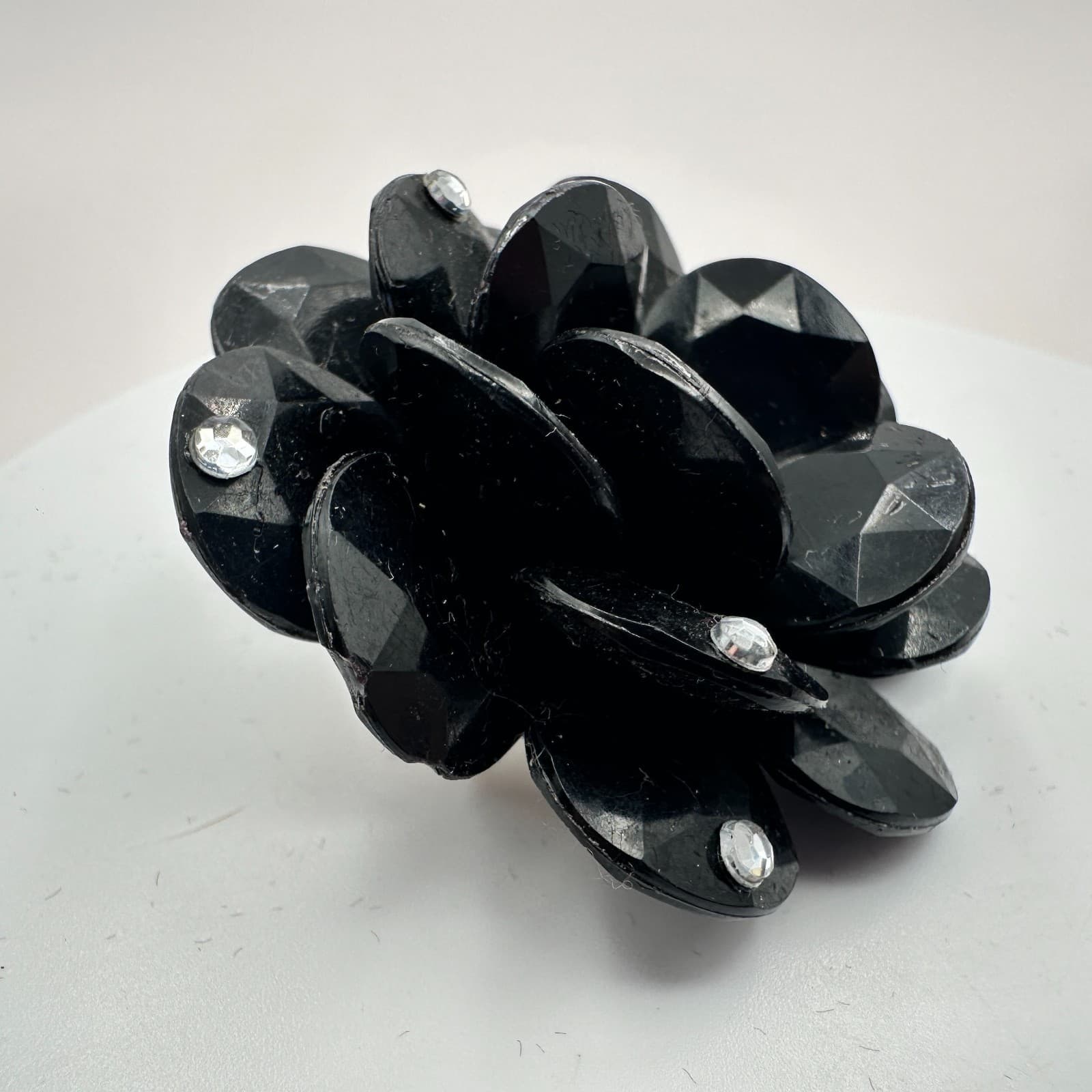 Vintage Y2K Black Floral Beaded Brooch Pin Retro Women's Classic Fashion Jewelry - Thumbnail 4
