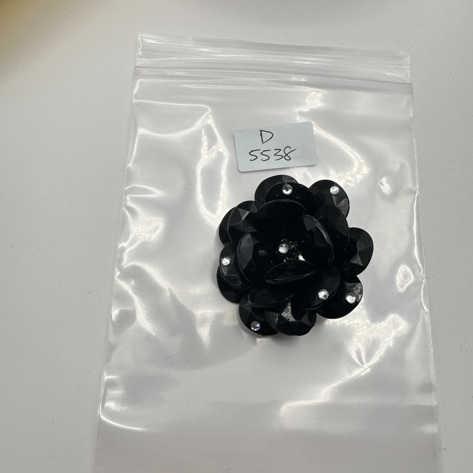 Vintage Y2K Black Floral Beaded Brooch Pin Retro Women's Classic Fashion Jewelry - Thumbnail 9
