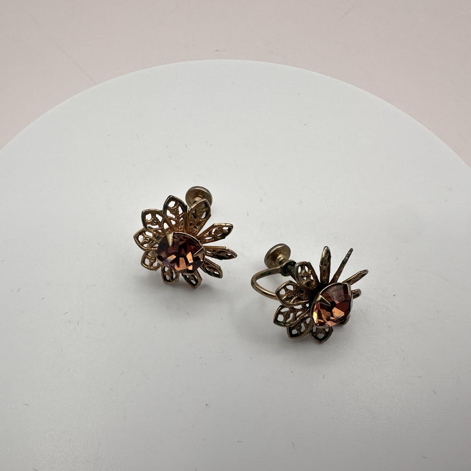 Vintage 50s 60s Mid-Century Filigree Gold Tone Flower Earrings Amber Glass Boho - Thumbnail 2