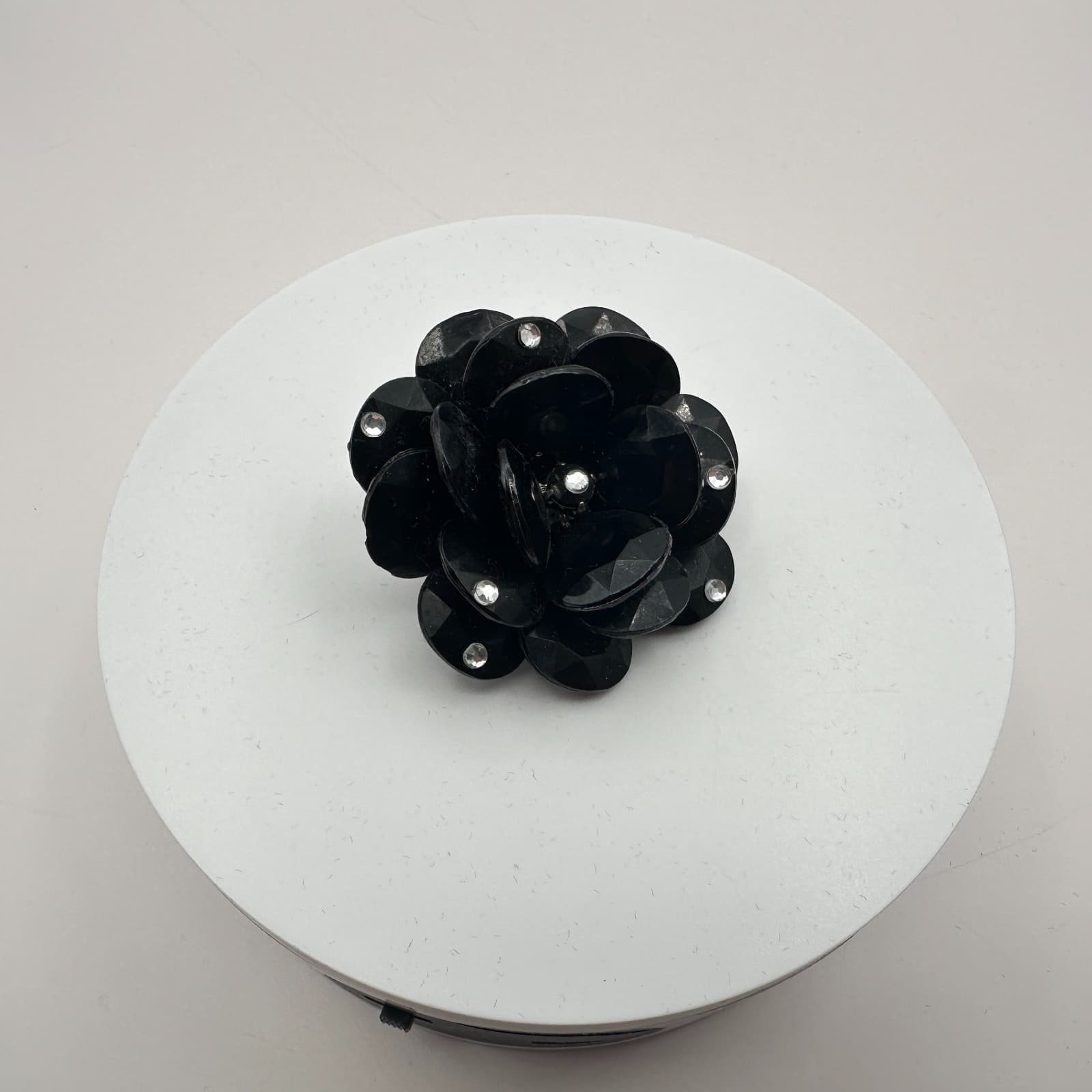 Vintage Y2K Black Floral Beaded Brooch Pin Retro Women's Classic Fashion Jewelry - Thumbnail 6