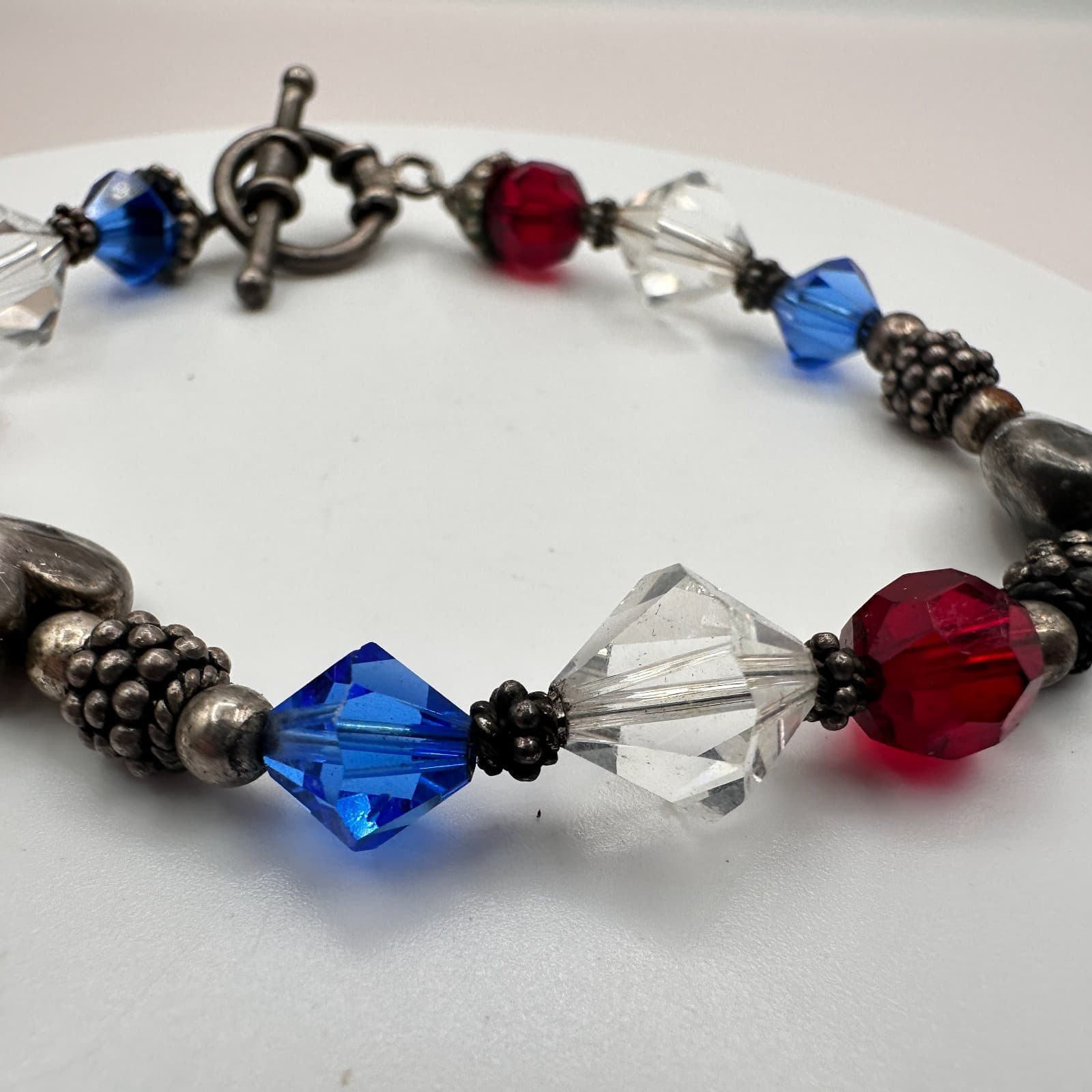 Vintage Y2K Silver Tone Heart Polycrome Glass Beaded Charms Bracelet Jewelry 90s - Thumbnail 4